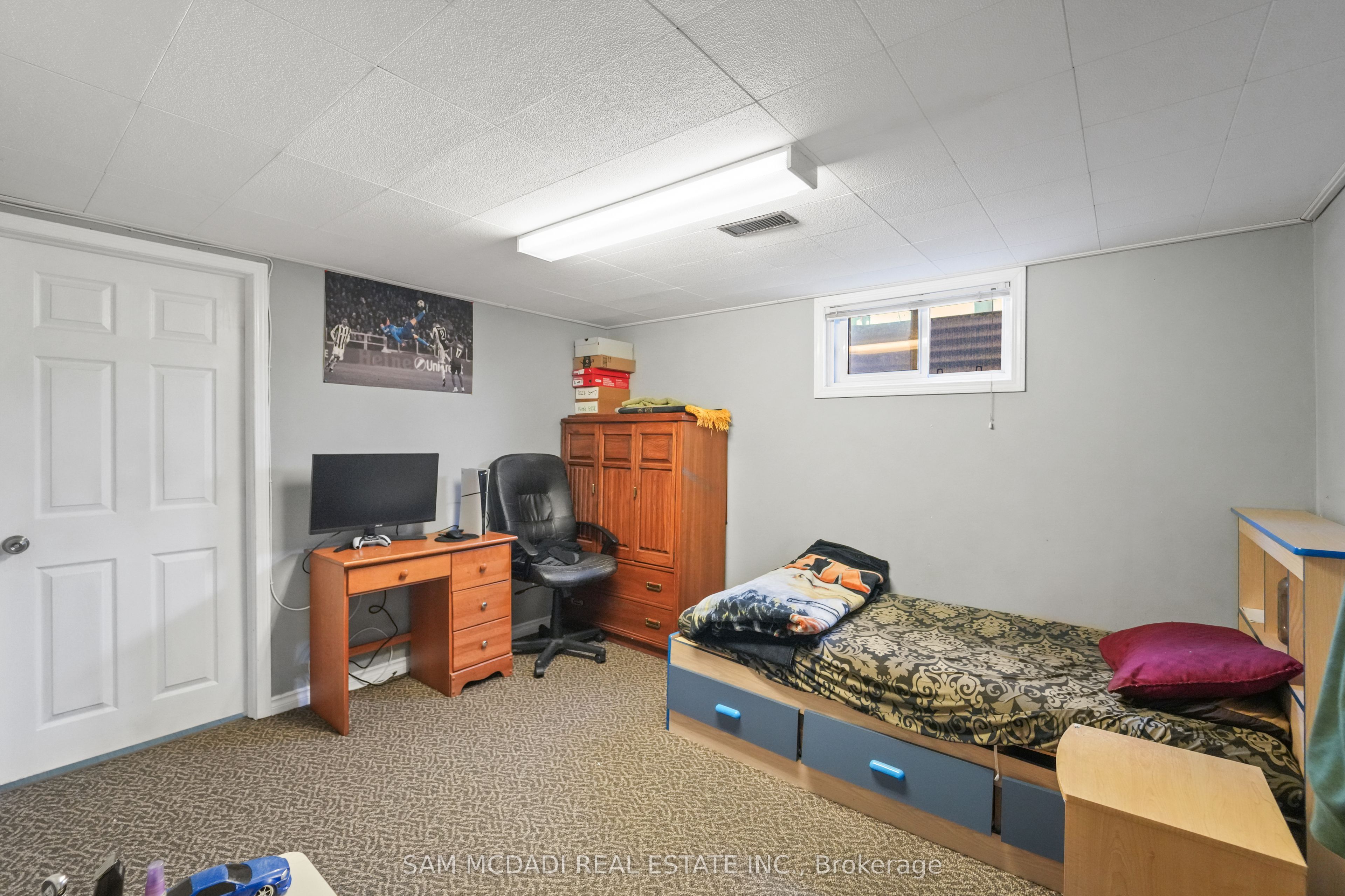 79 Locheed Drive Property Photo 30