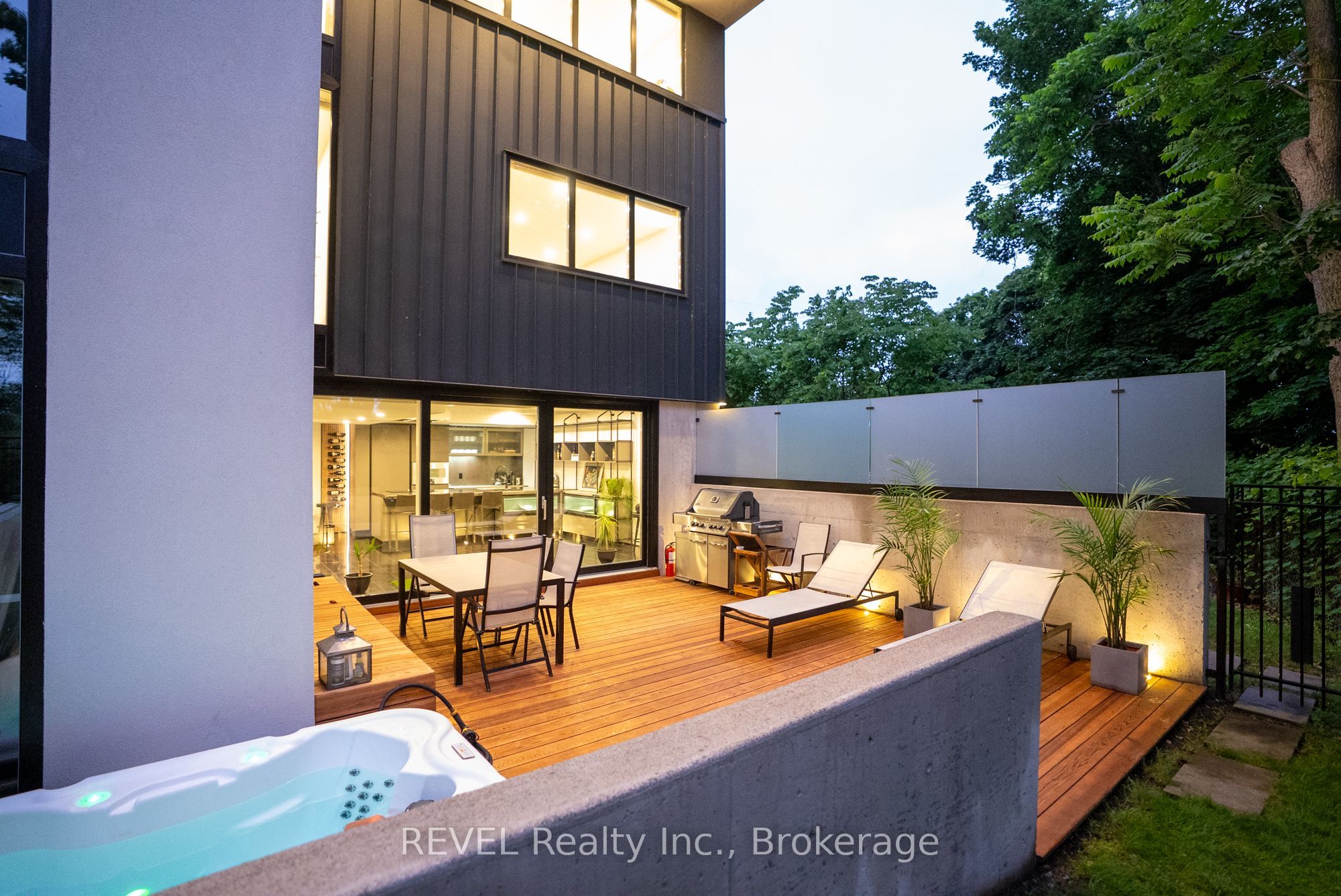 5 Michigan Avenue Property Photo 8