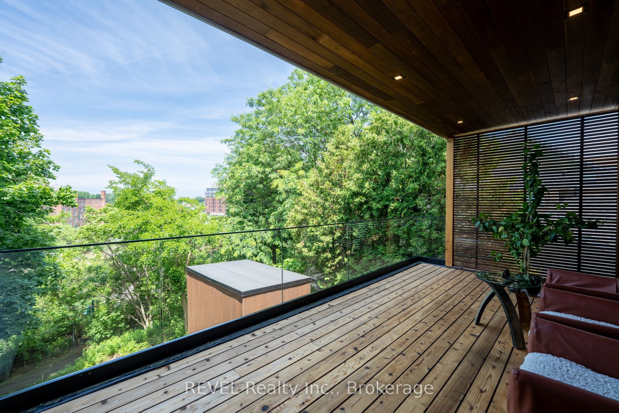 5 Michigan Avenue Property Photo 25
