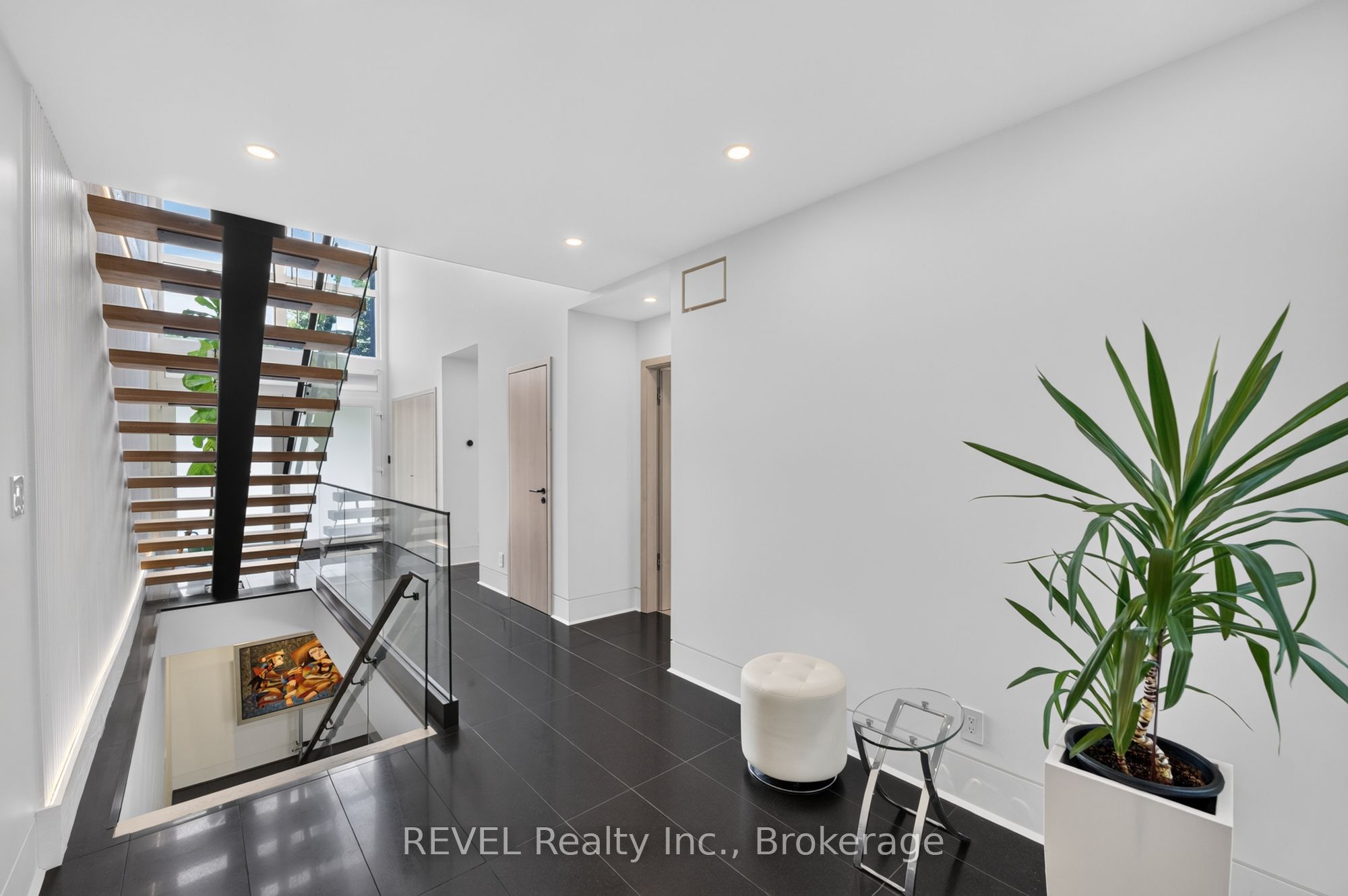 5 Michigan Avenue Property Photo 41