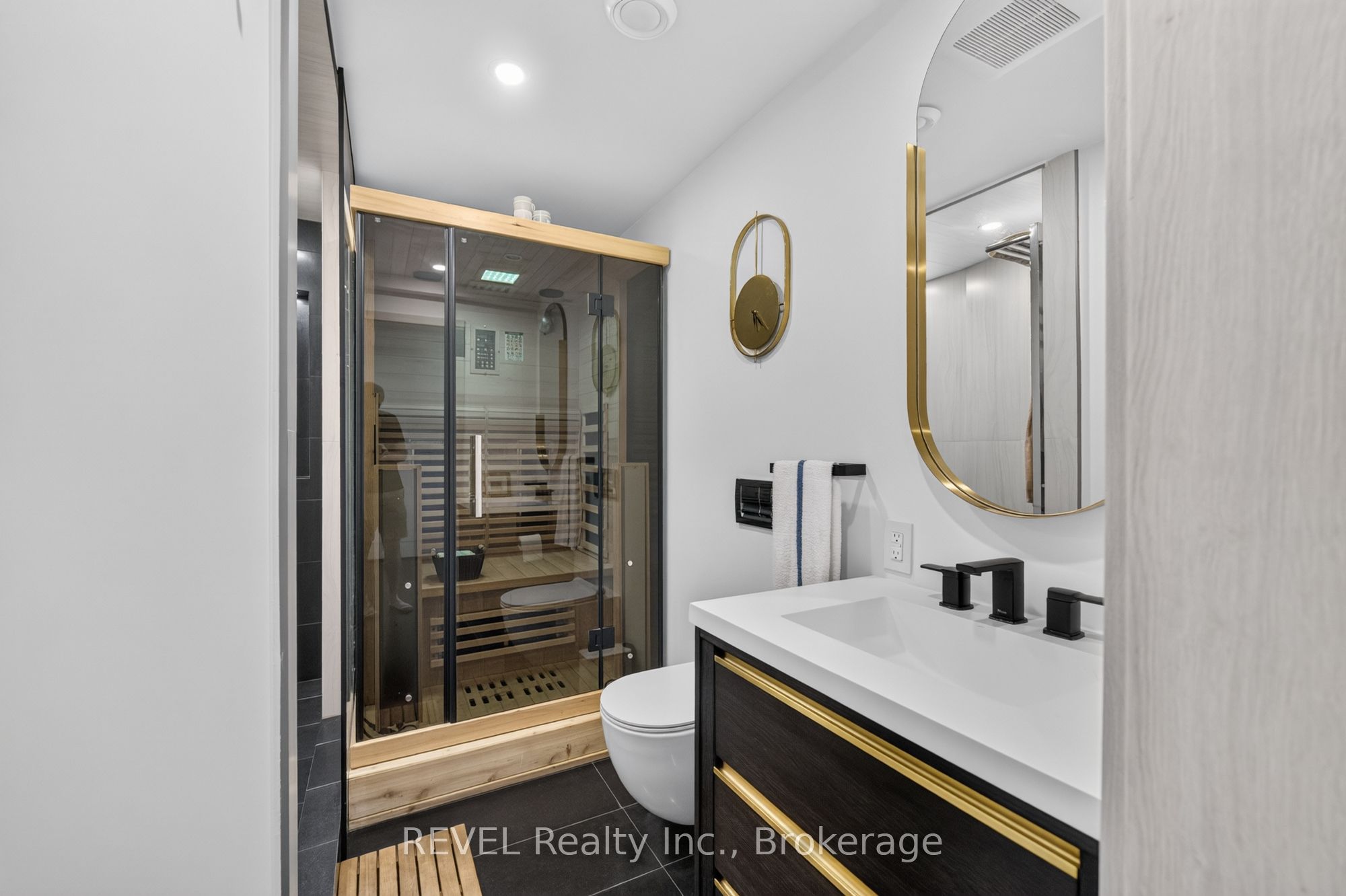 5 Michigan Avenue Property Photo 42
