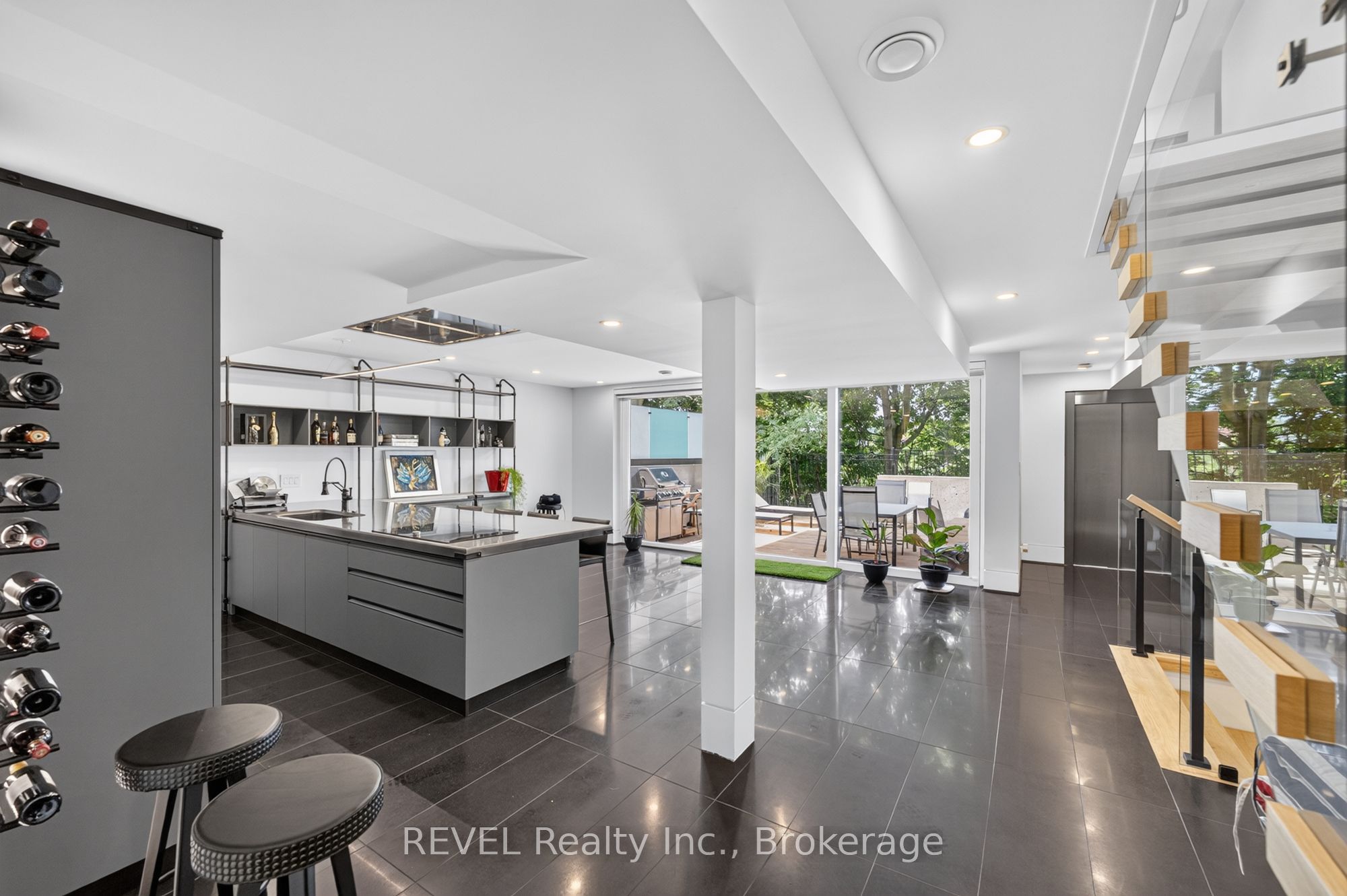 5 Michigan Avenue Property Photo 43