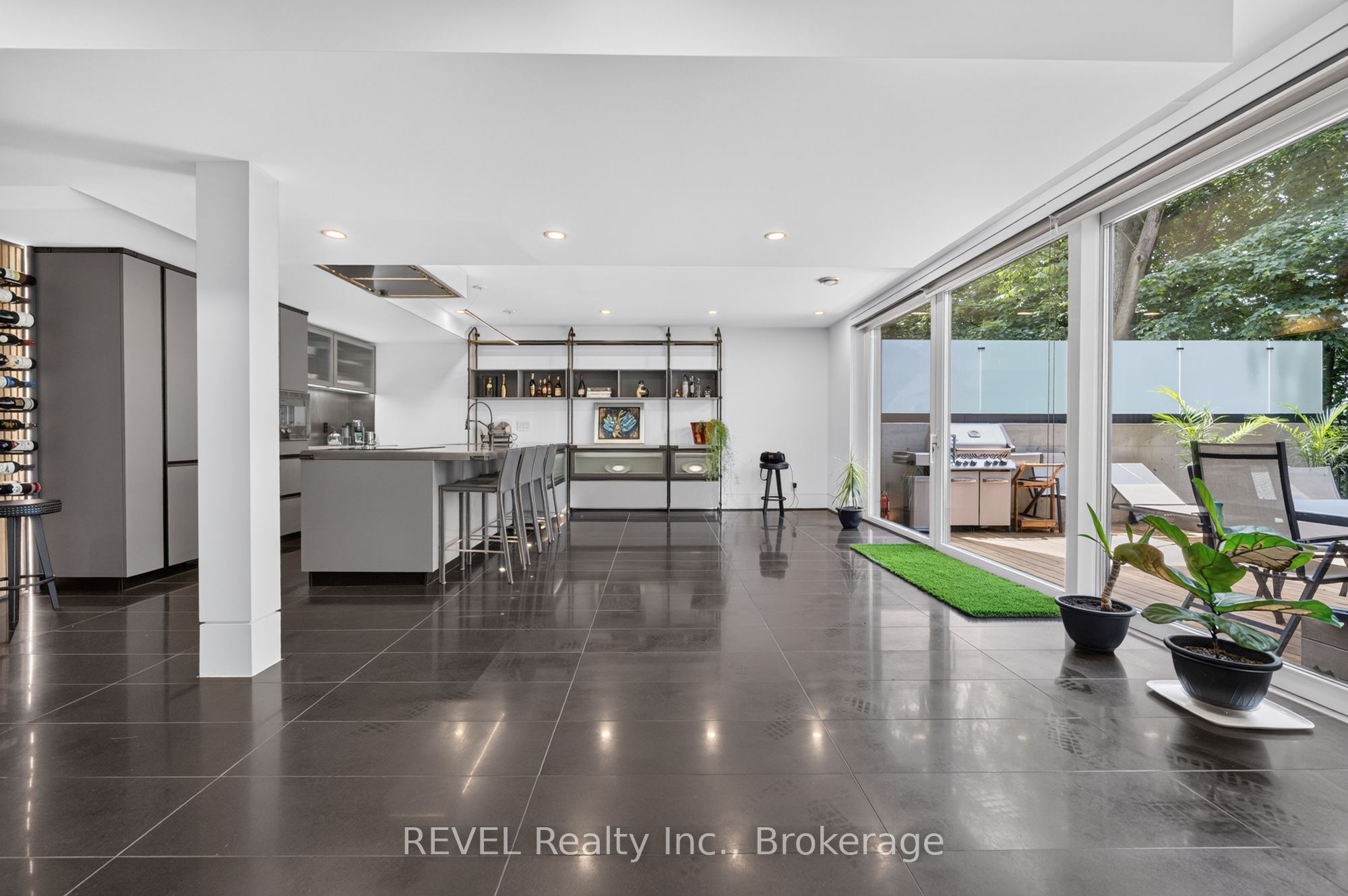 5 Michigan Avenue Property Photo 44