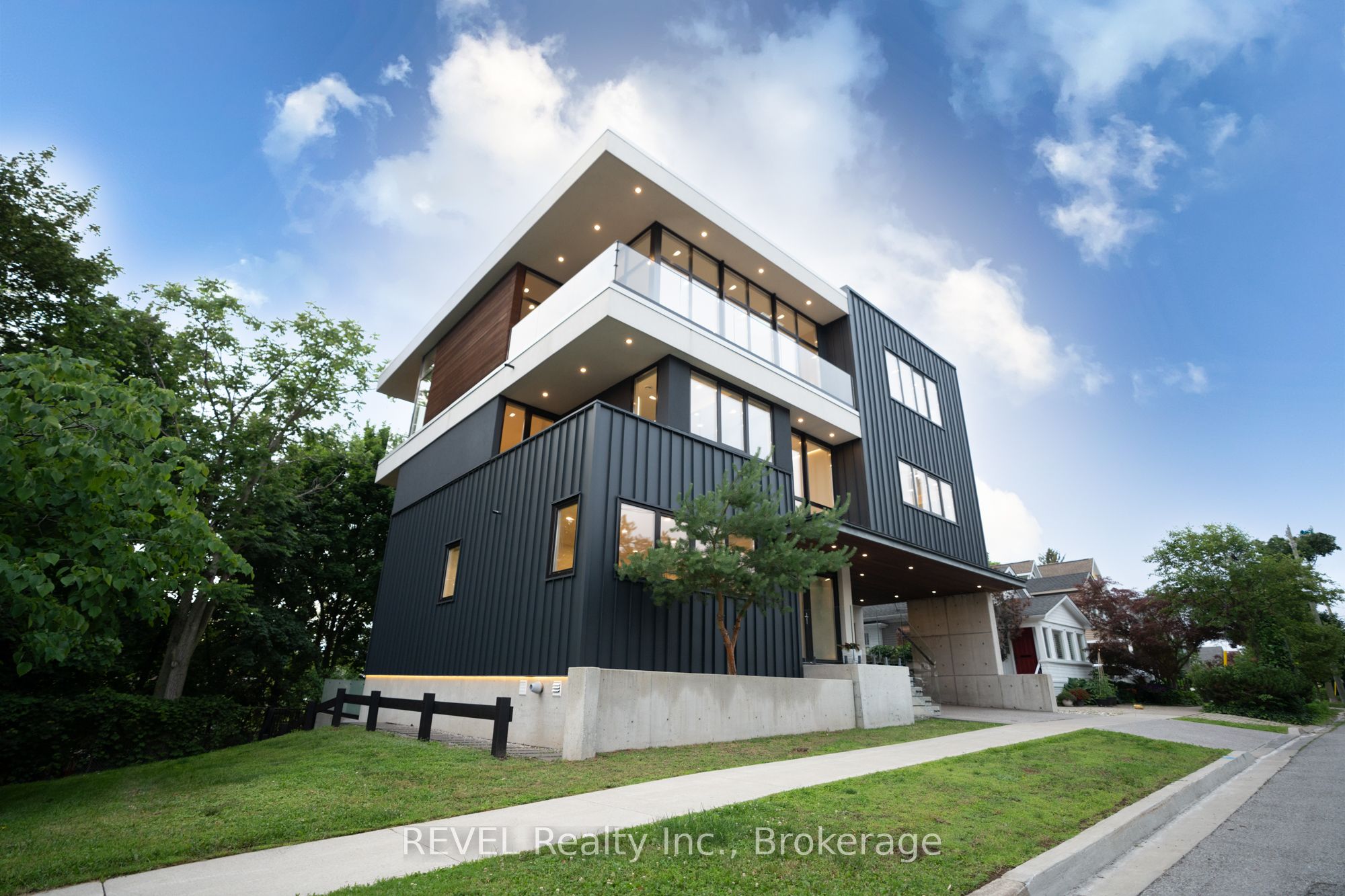 5 Michigan Avenue Property Photo 46