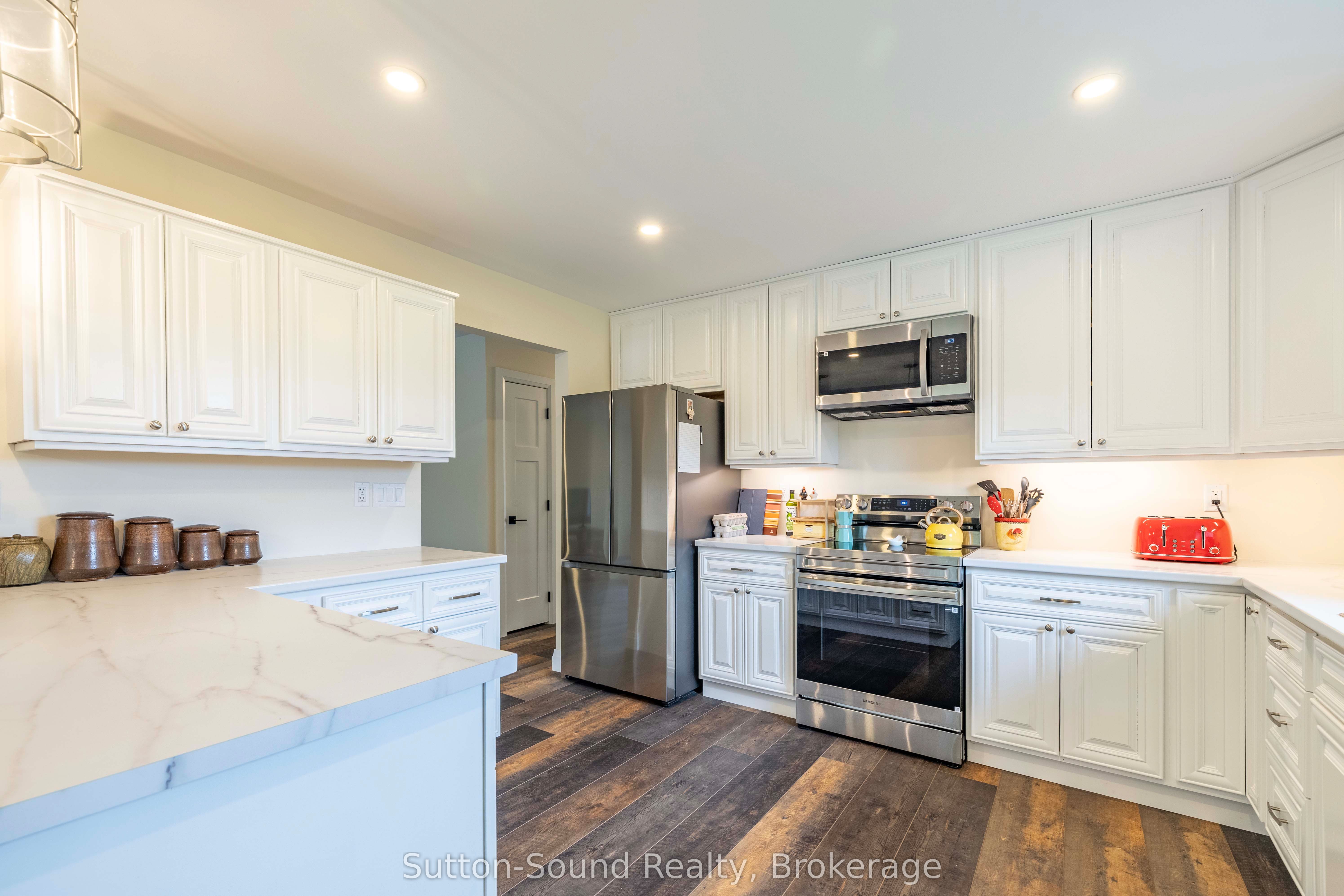 397600 10 Concession Property Photo 17