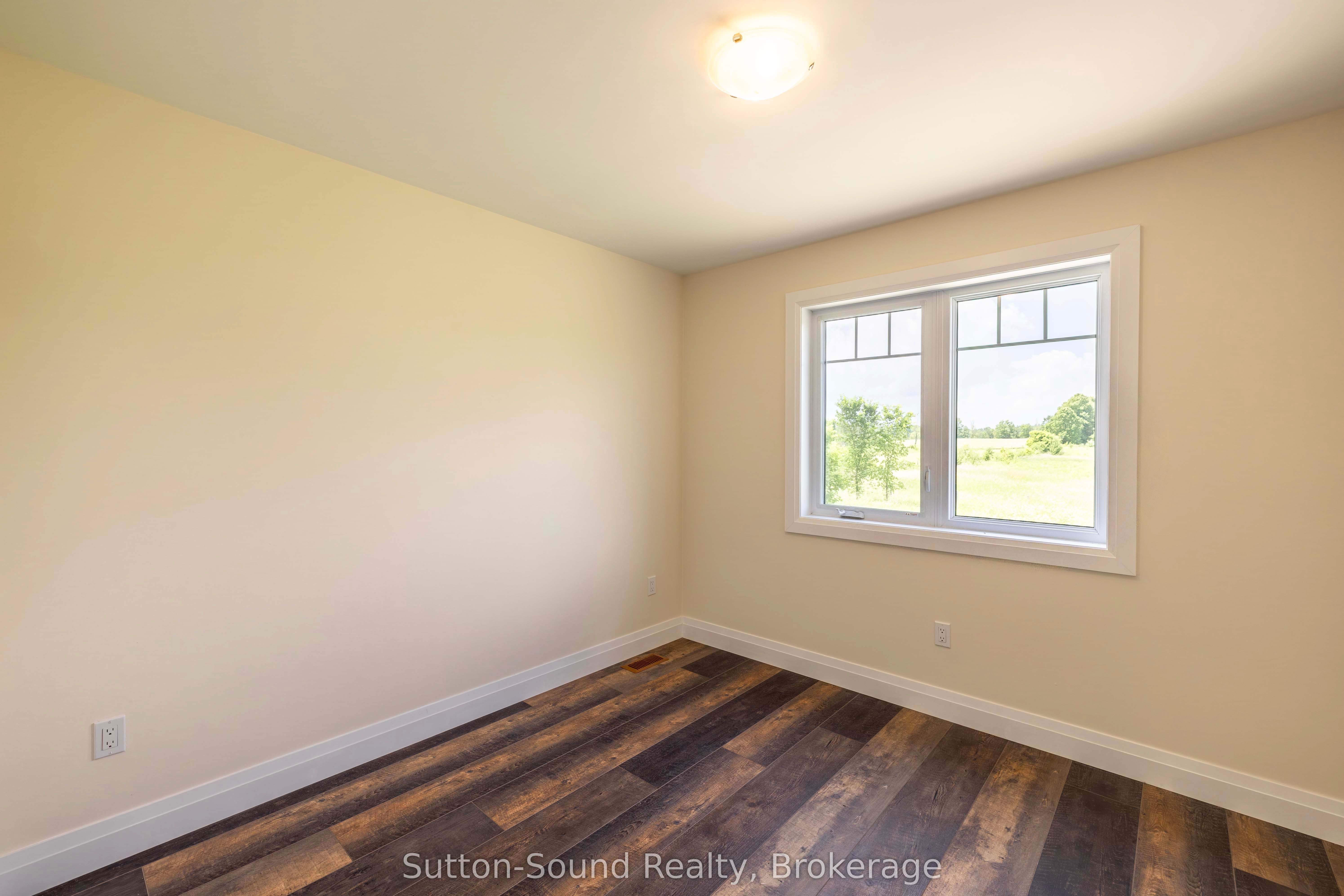 397600 10 Concession Property Photo 22