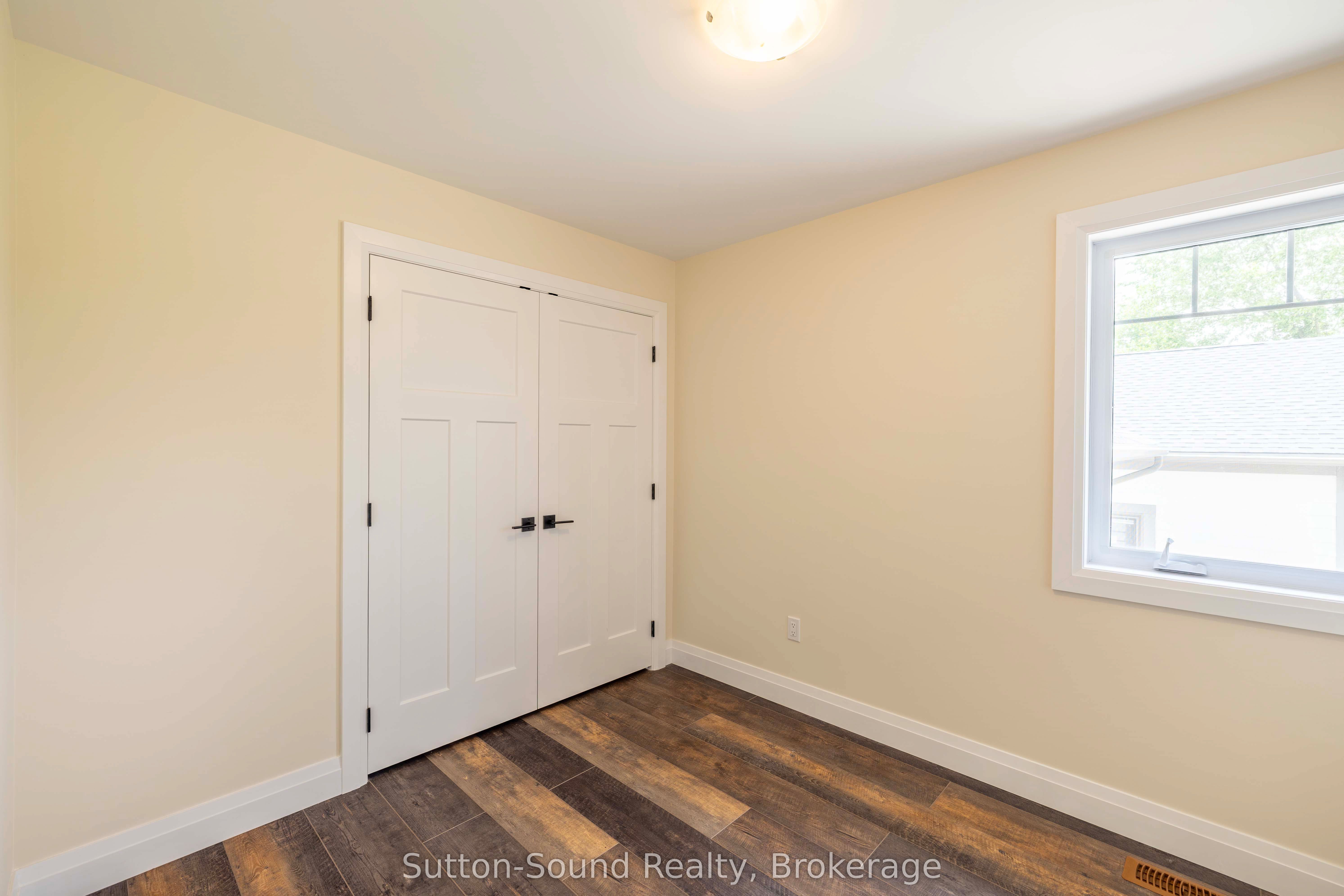397600 10 Concession Property Photo 24