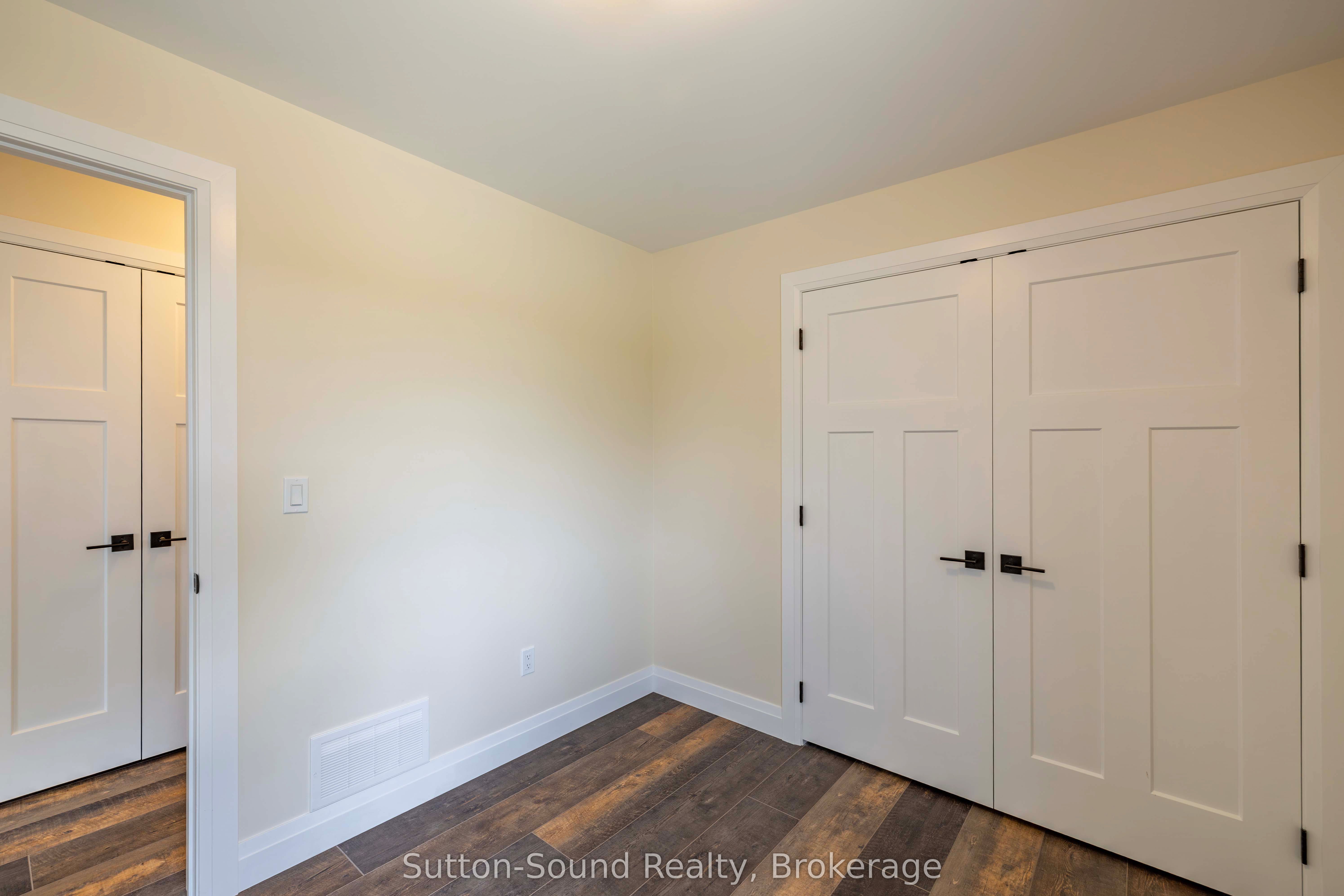 397600 10 Concession Property Photo 25