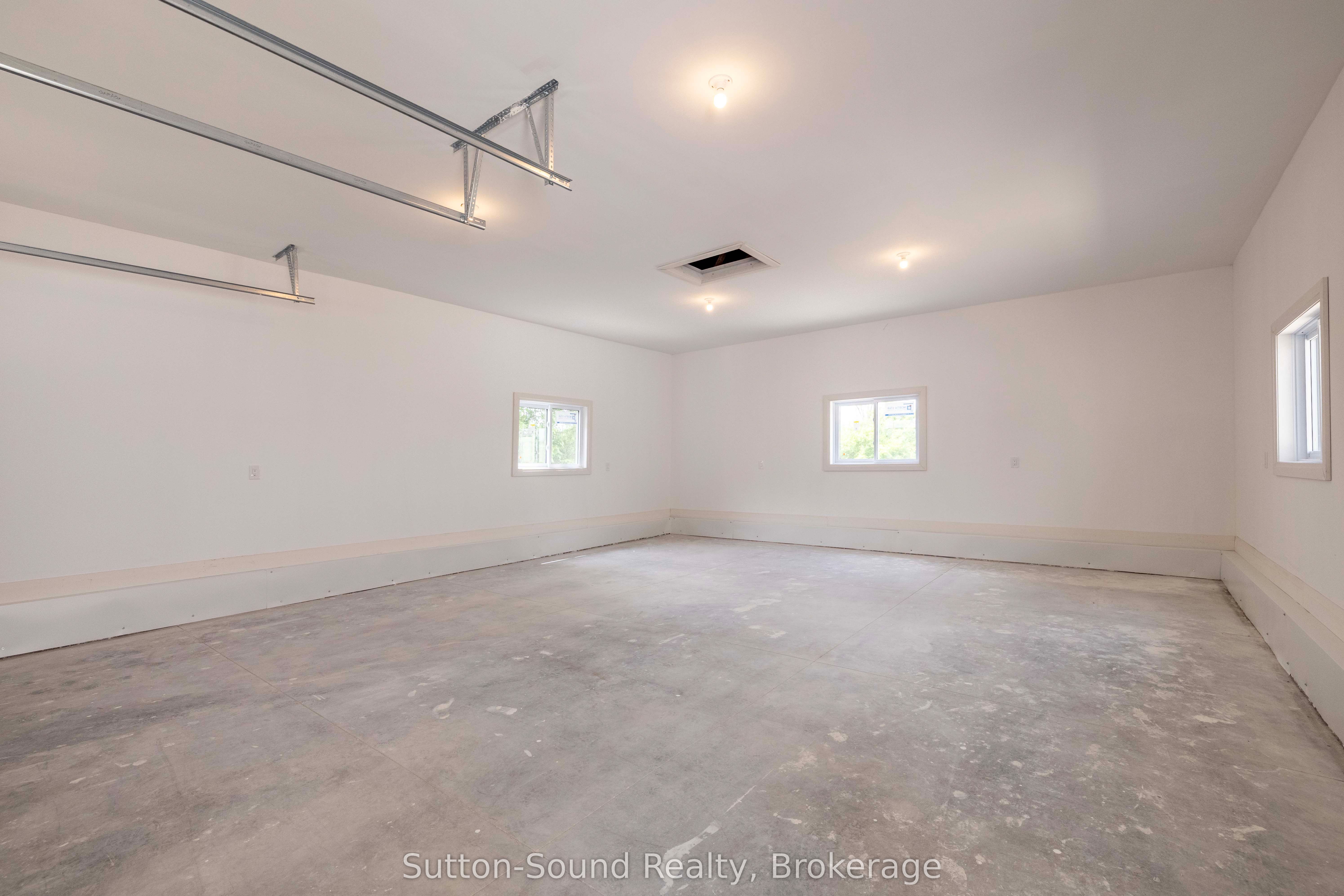 397600 10 Concession Property Photo 31