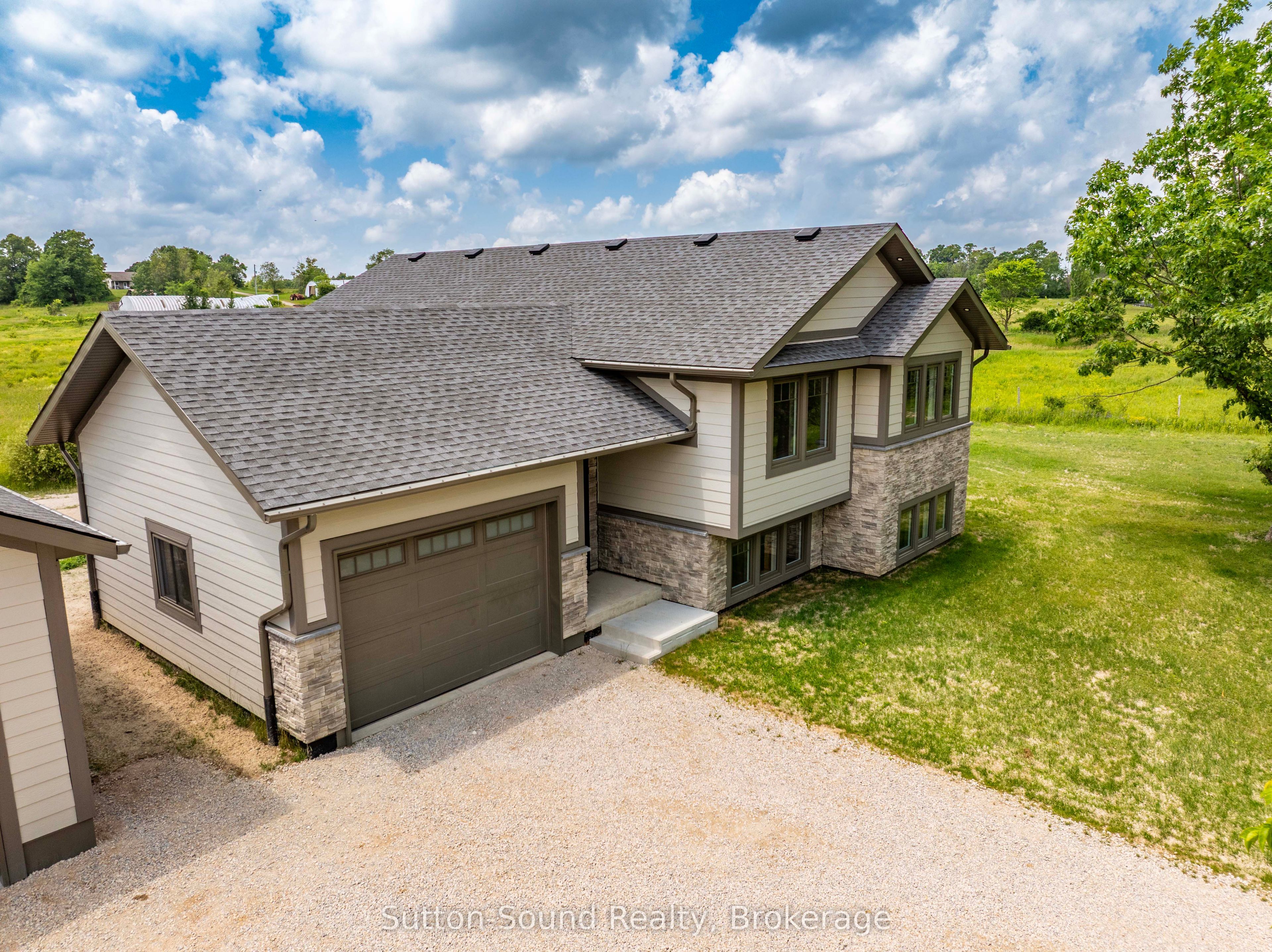 397600 10 Concession Property Photo 35