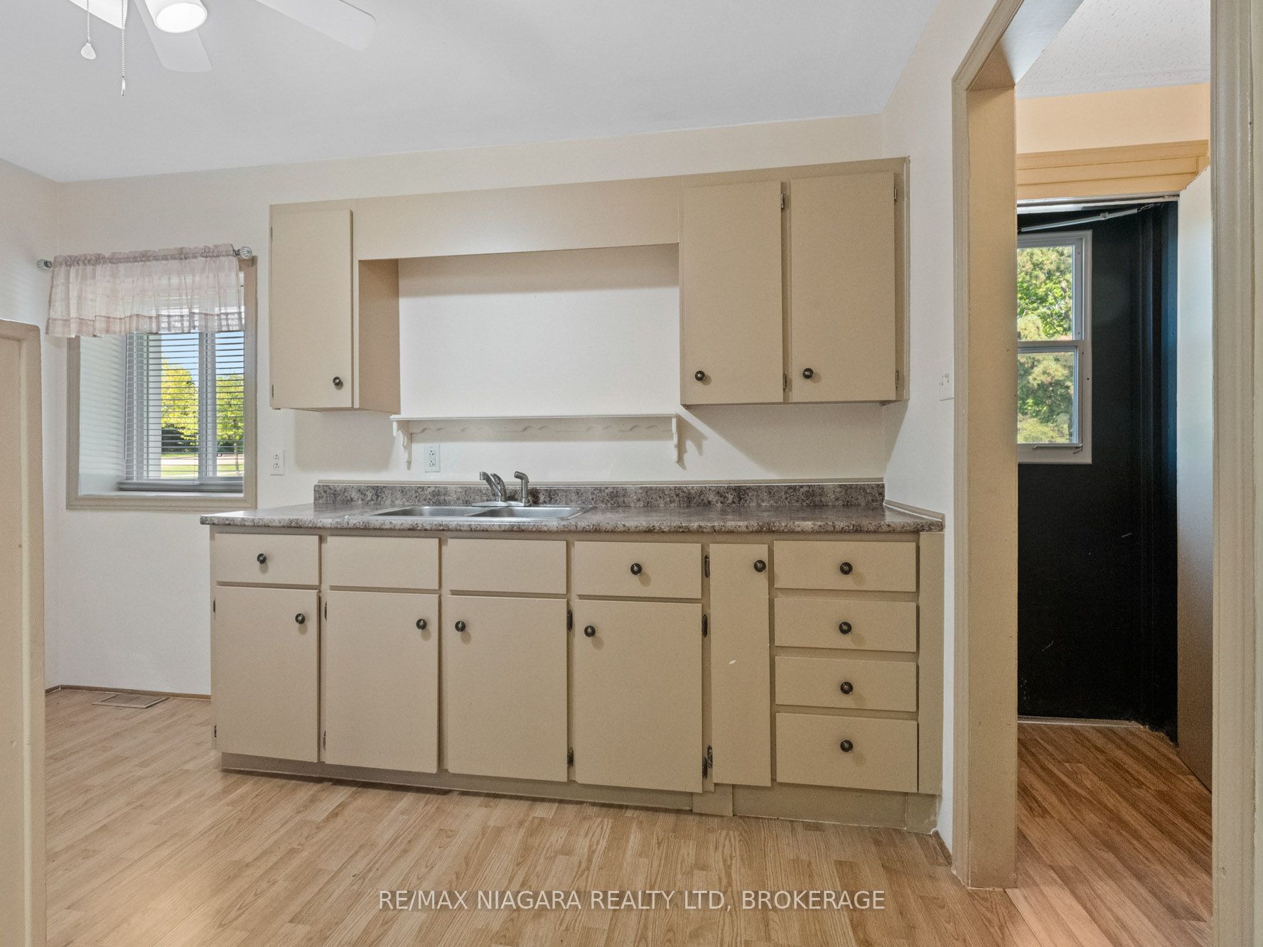 61 Queen Street Property Photo 8