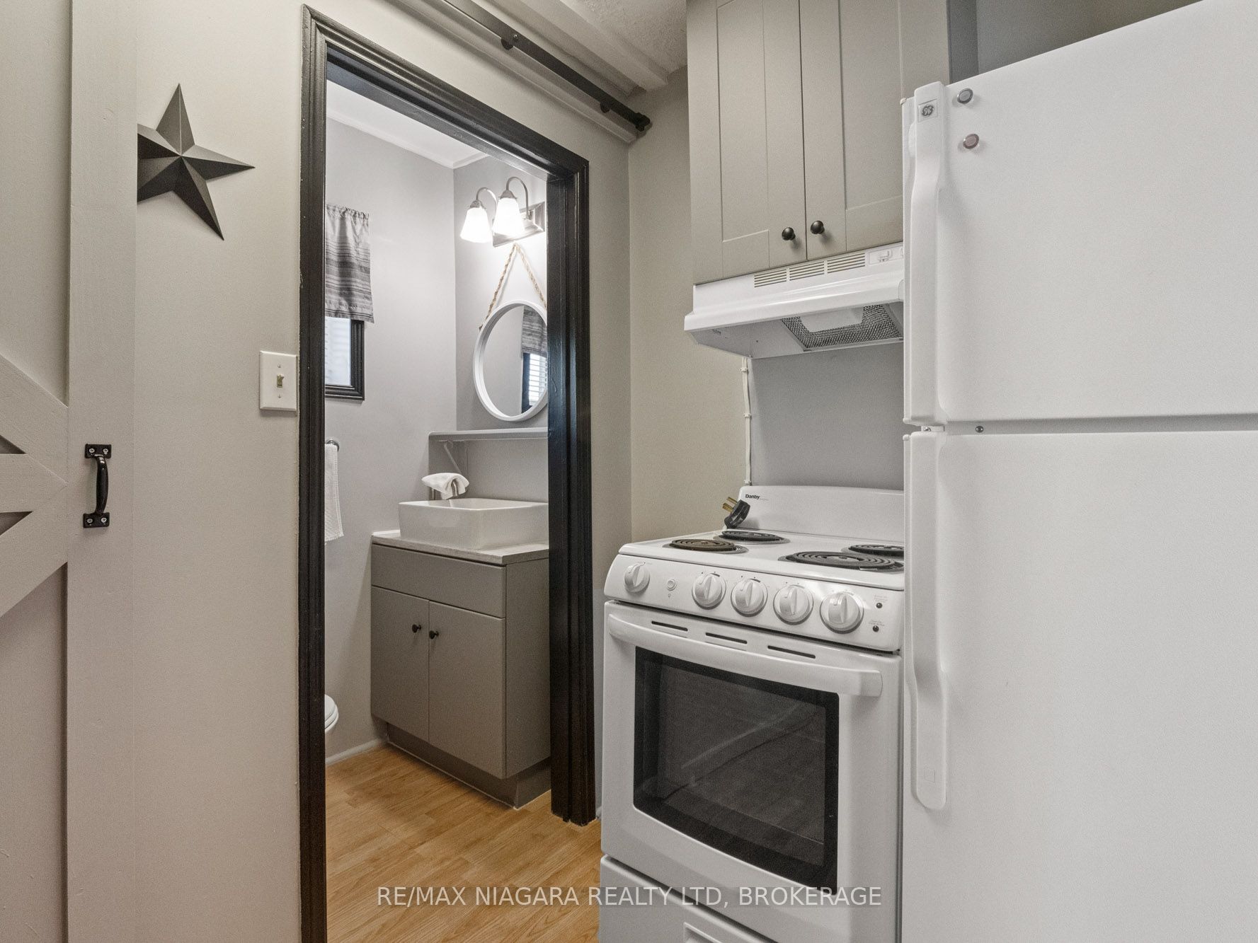 61 Queen Street Property Photo 15
