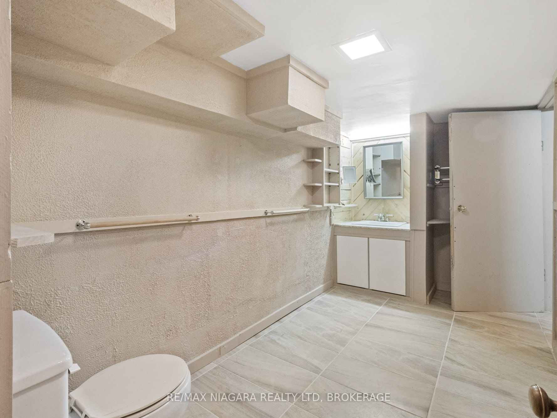 61 Queen Street Property Photo 28