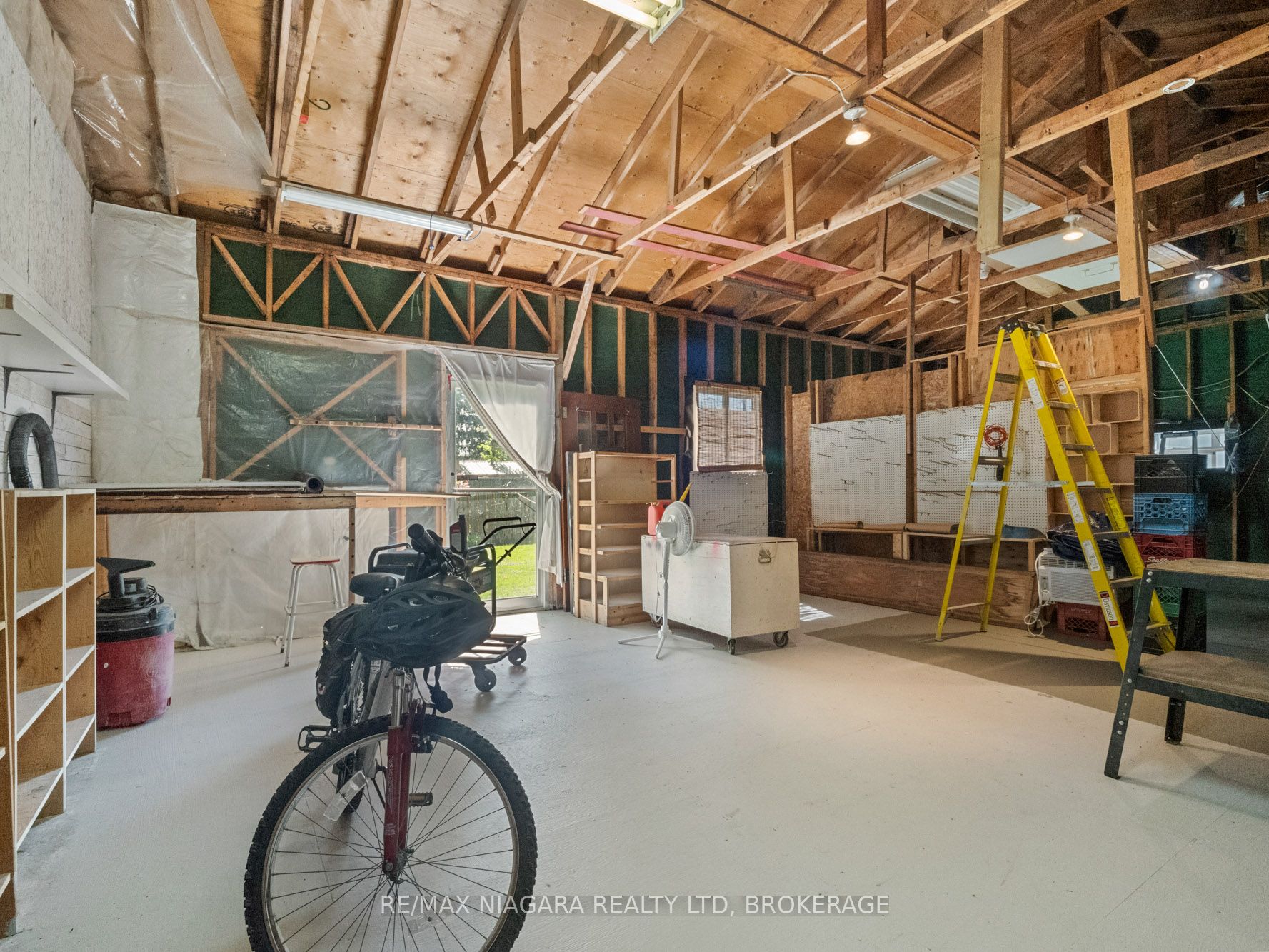 61 Queen Street Property Photo 35