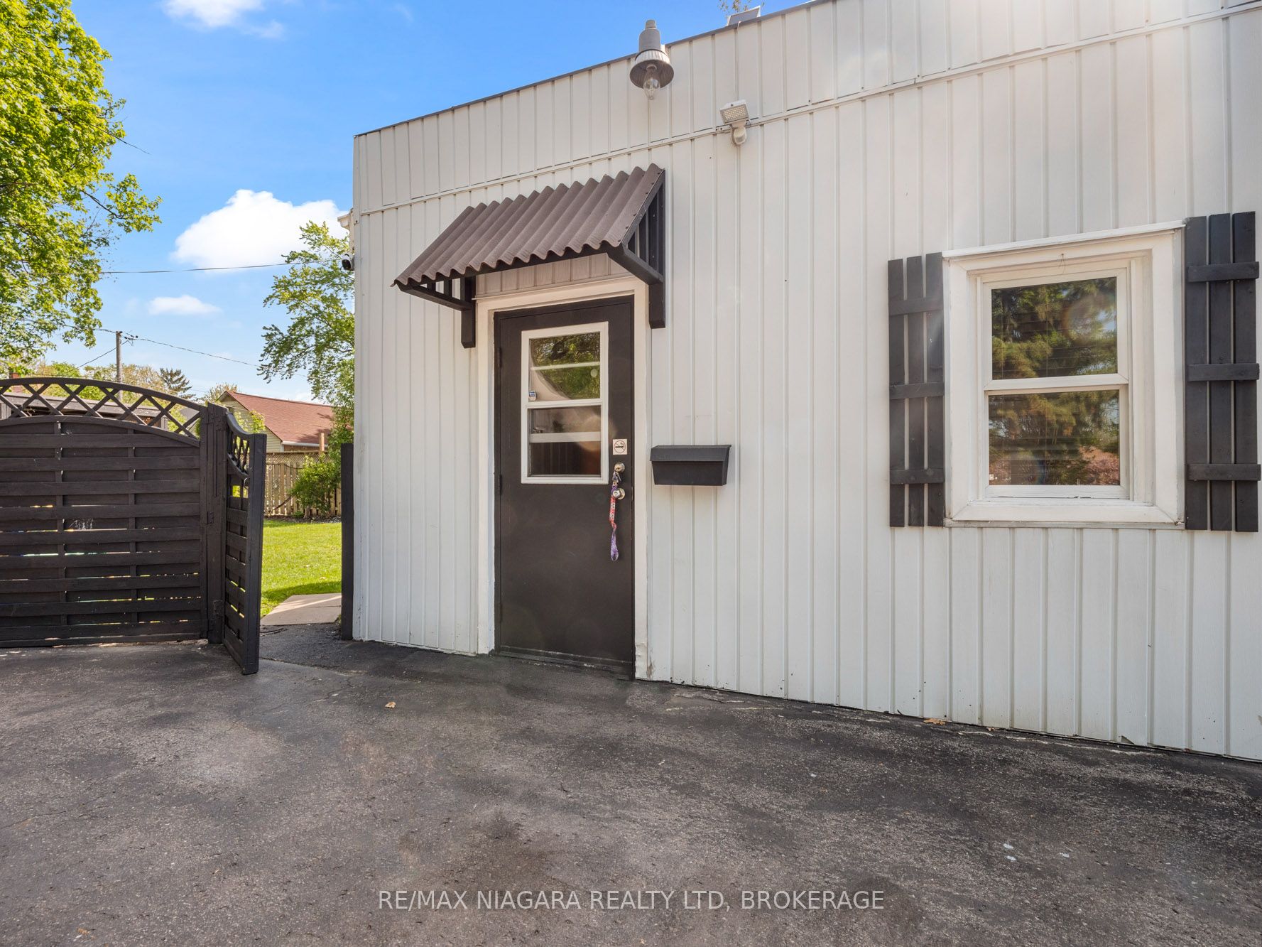 61 Queen Street Property Photo 36