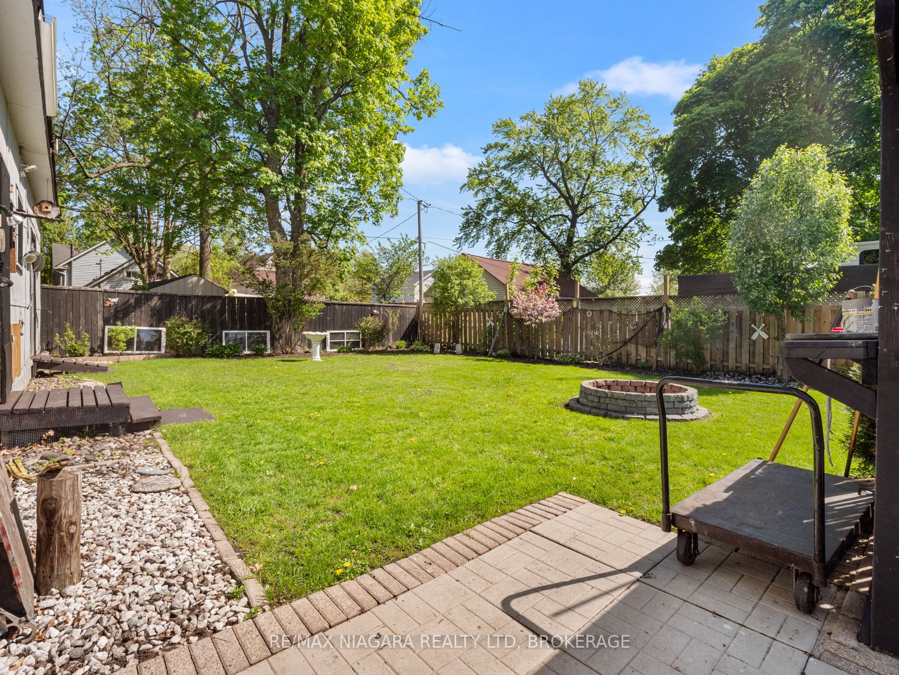 61 Queen Street Property Photo 37
