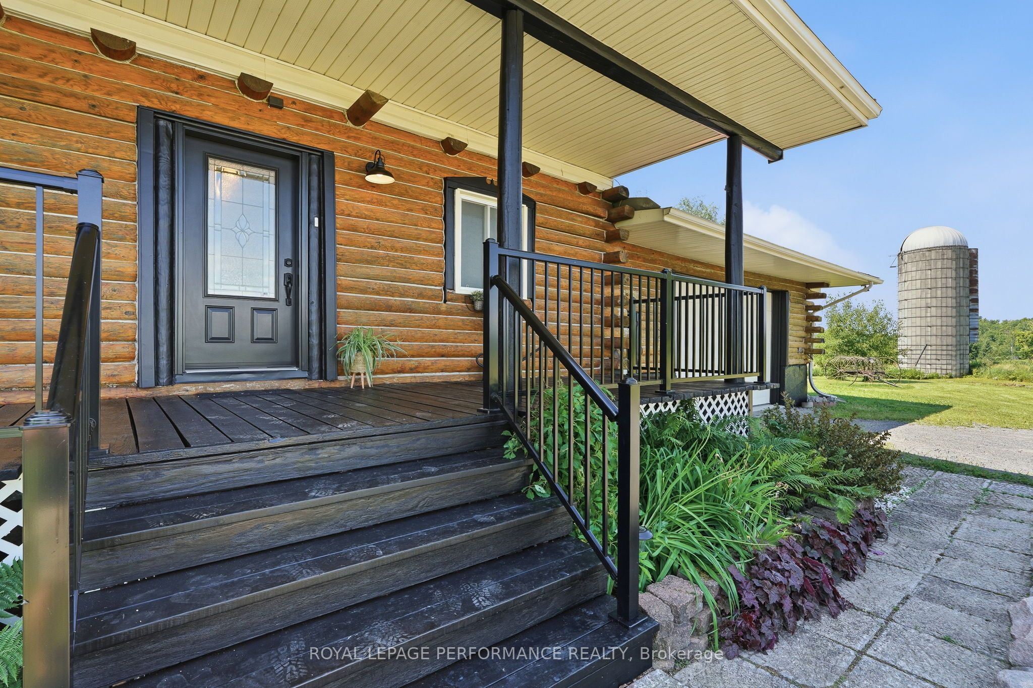 3012 Birchgrove Road Property Photo 4