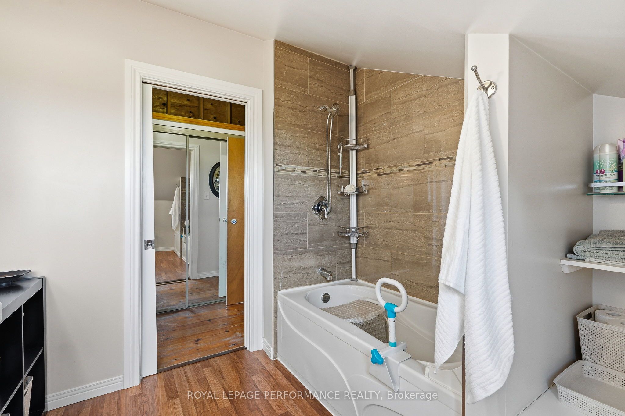 3012 Birchgrove Road Property Photo 27