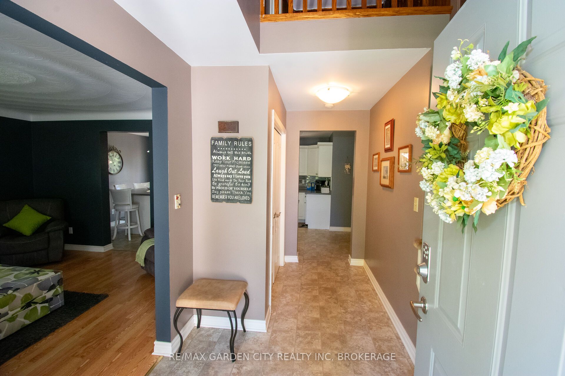 203 Leaside Drive Property Photo 7