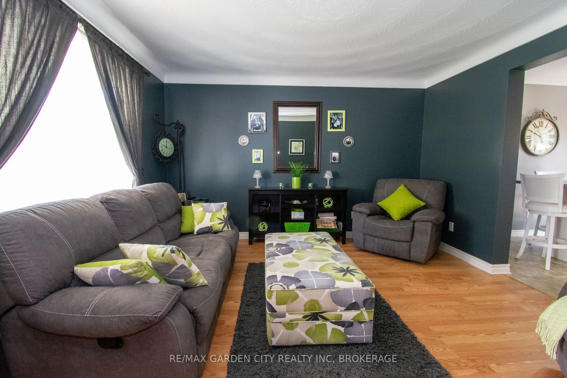 203 Leaside Drive Property Photo 8