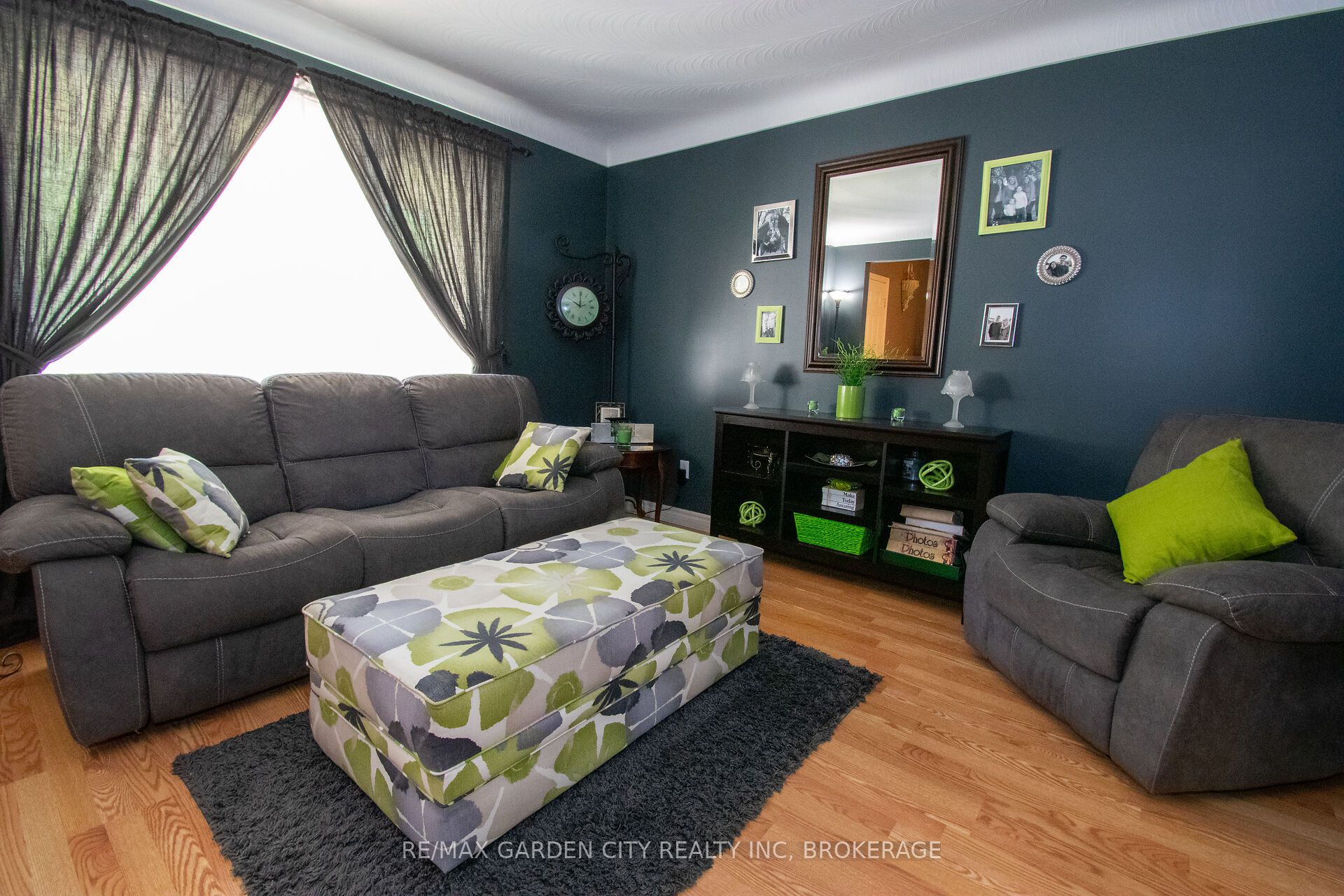 203 Leaside Drive Property Photo 9