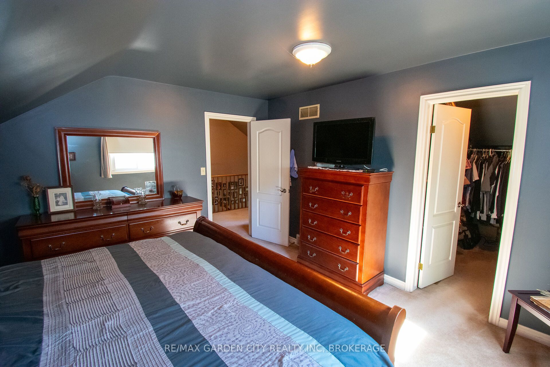 203 Leaside Drive Property Photo 25