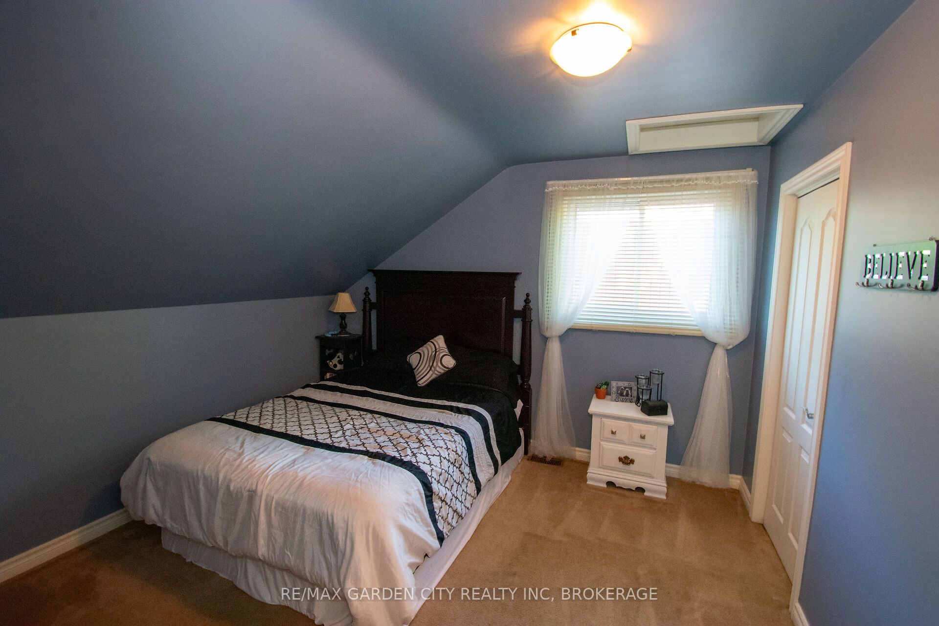 203 Leaside Drive Property Photo 28