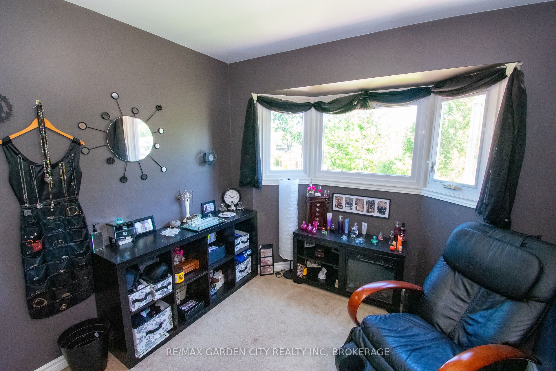 203 Leaside Drive Property Photo 31