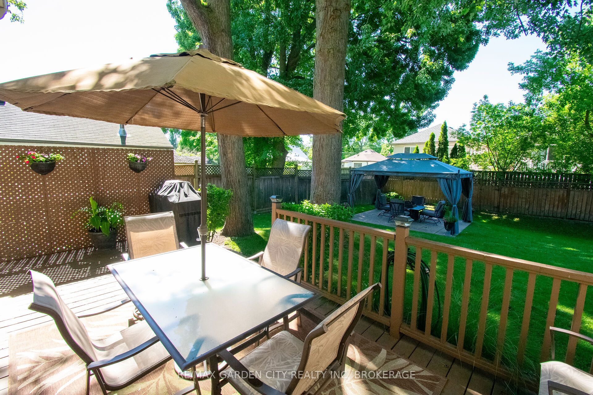 203 Leaside Drive Property Photo 34