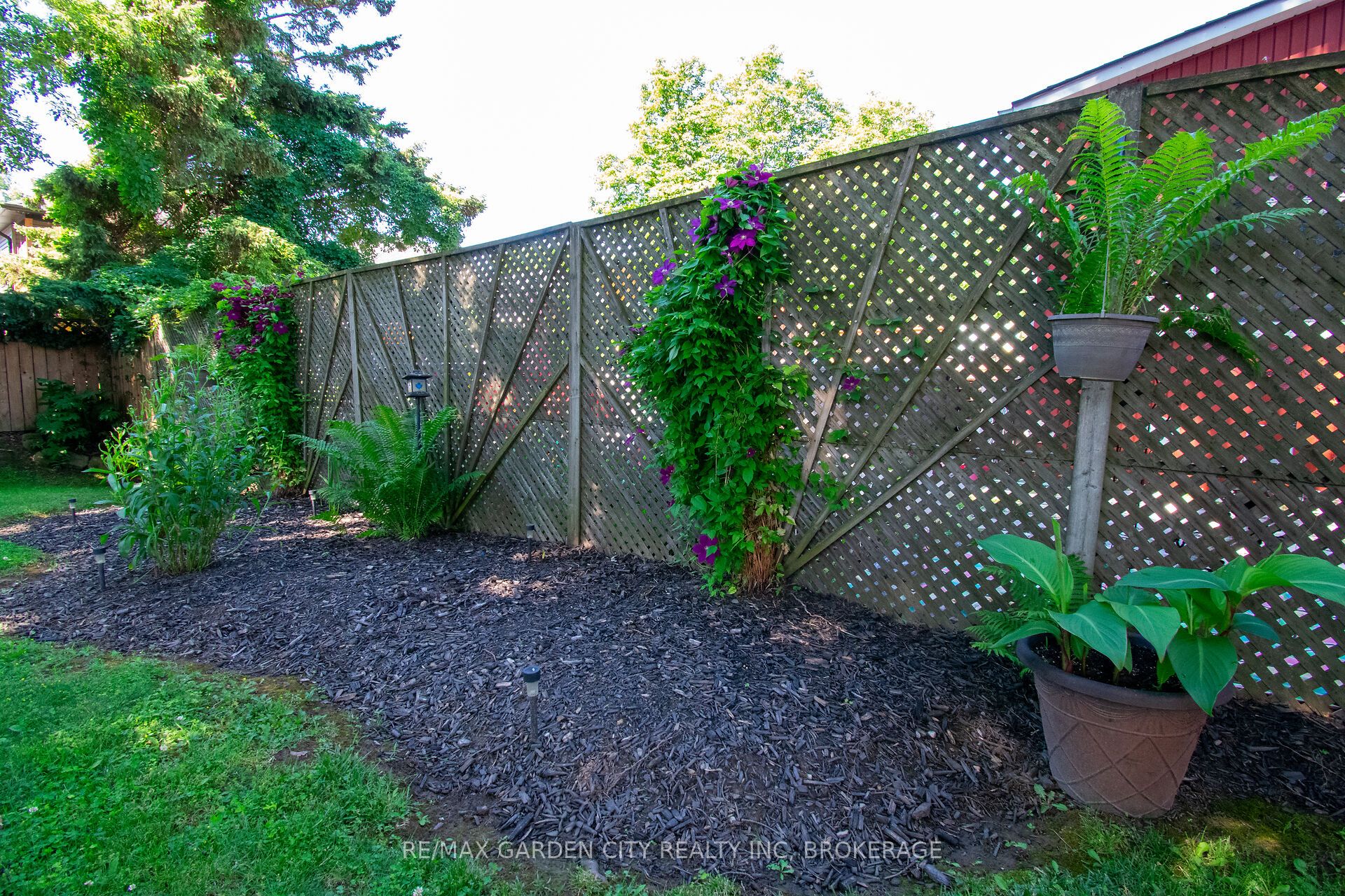 203 Leaside Drive Property Photo 37