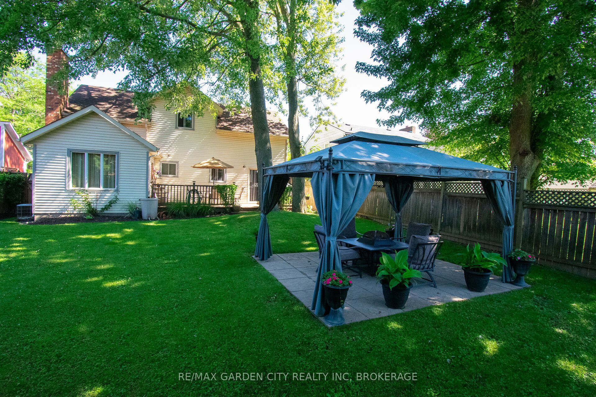 203 Leaside Drive Property Photo 39