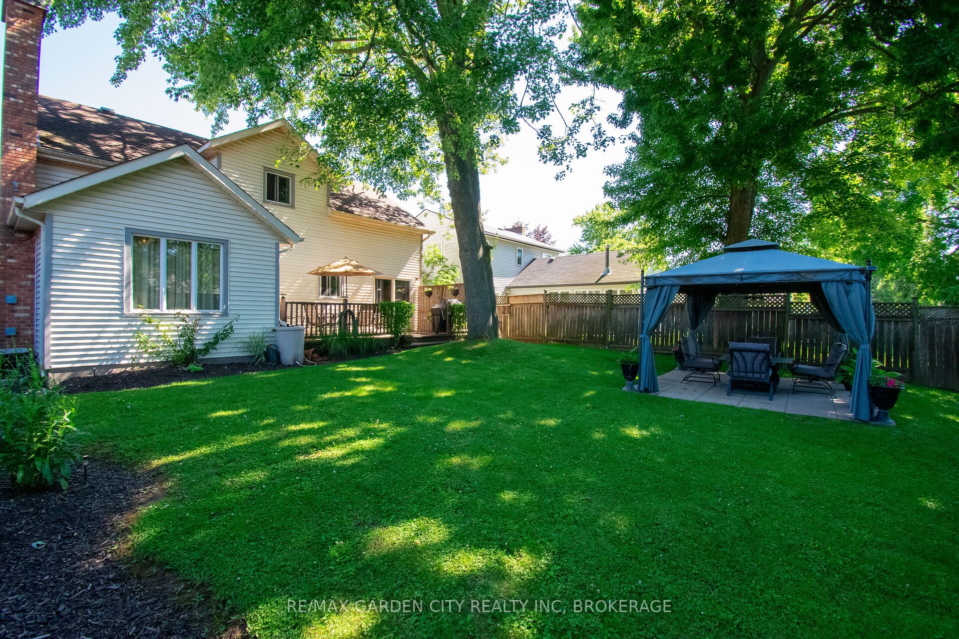 203 Leaside Drive Property Photo 40