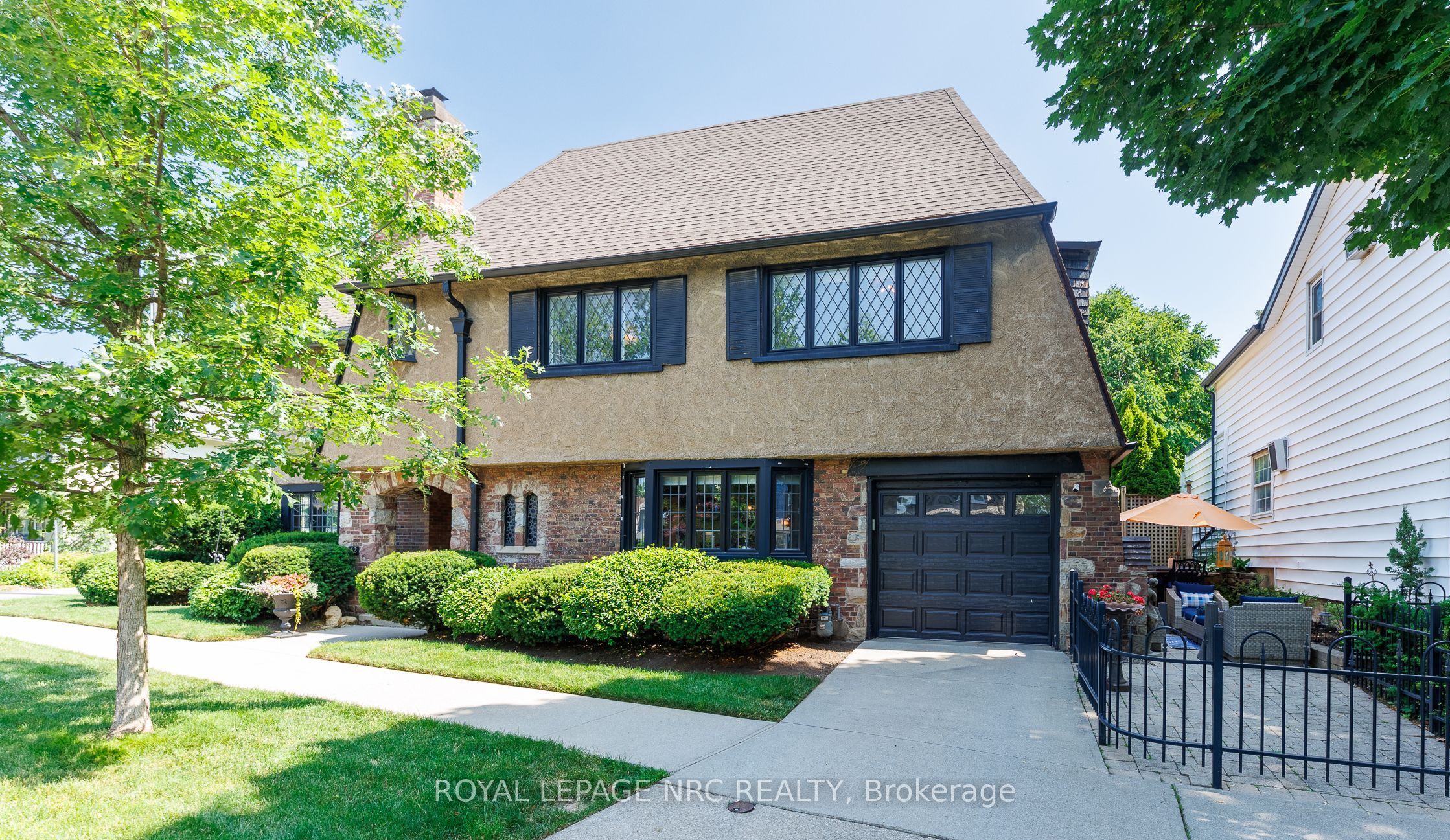 52 Yates Street Property Photo 2