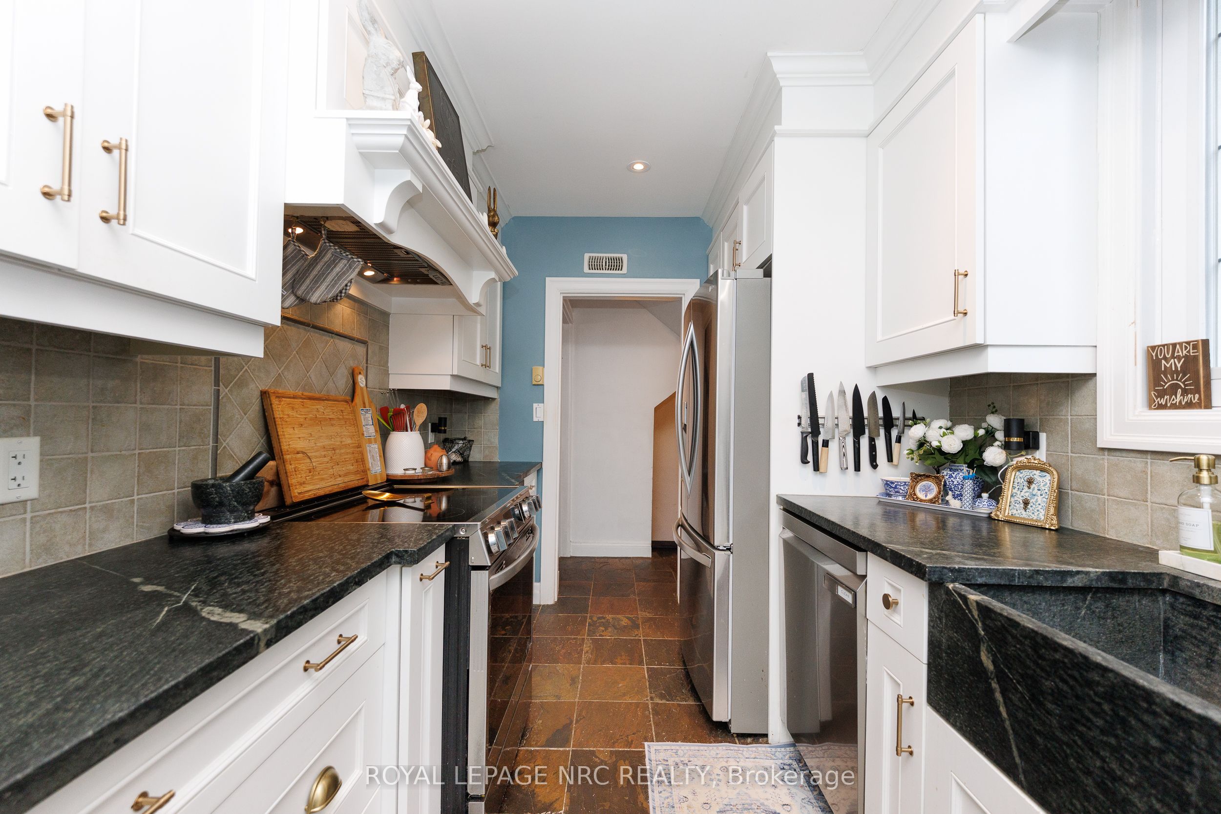 52 Yates Street Property Photo 13