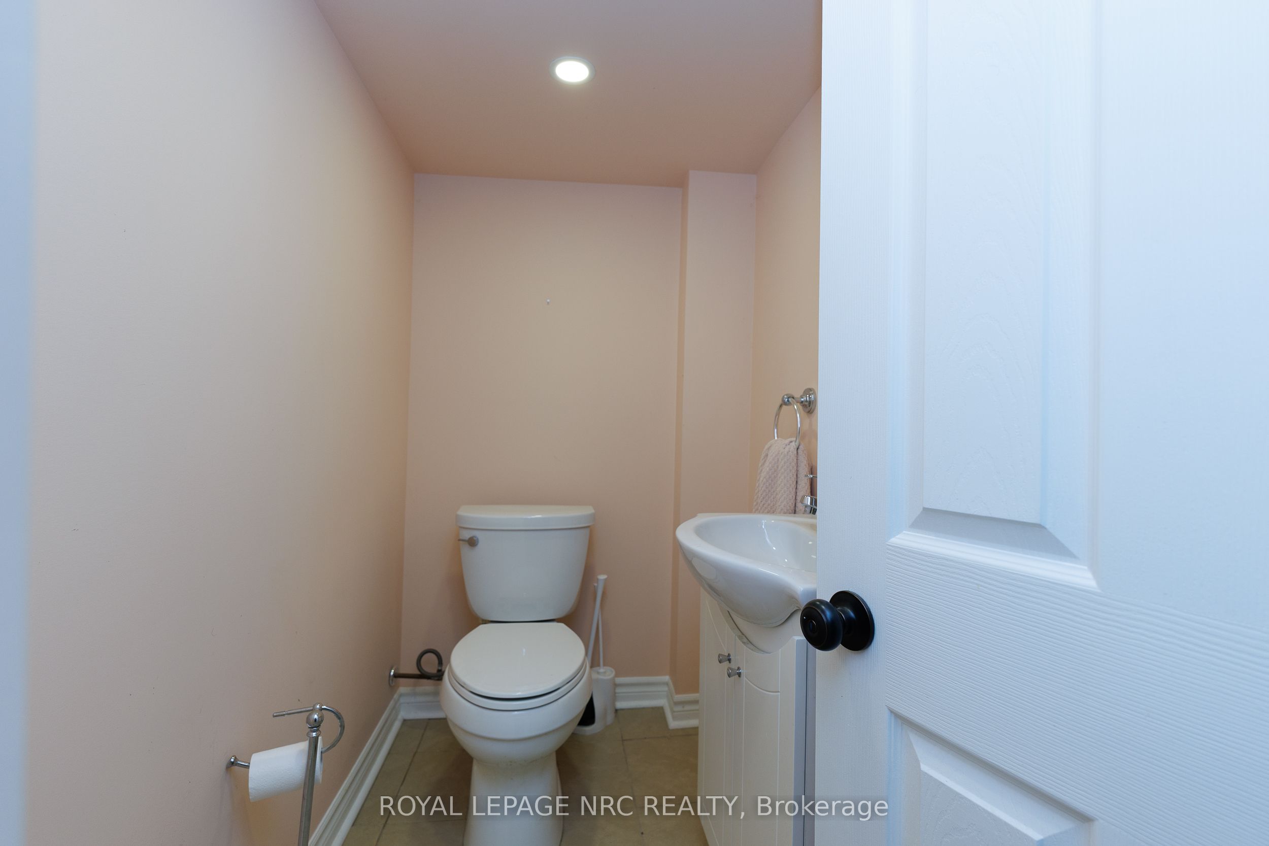 52 Yates Street Property Photo 32