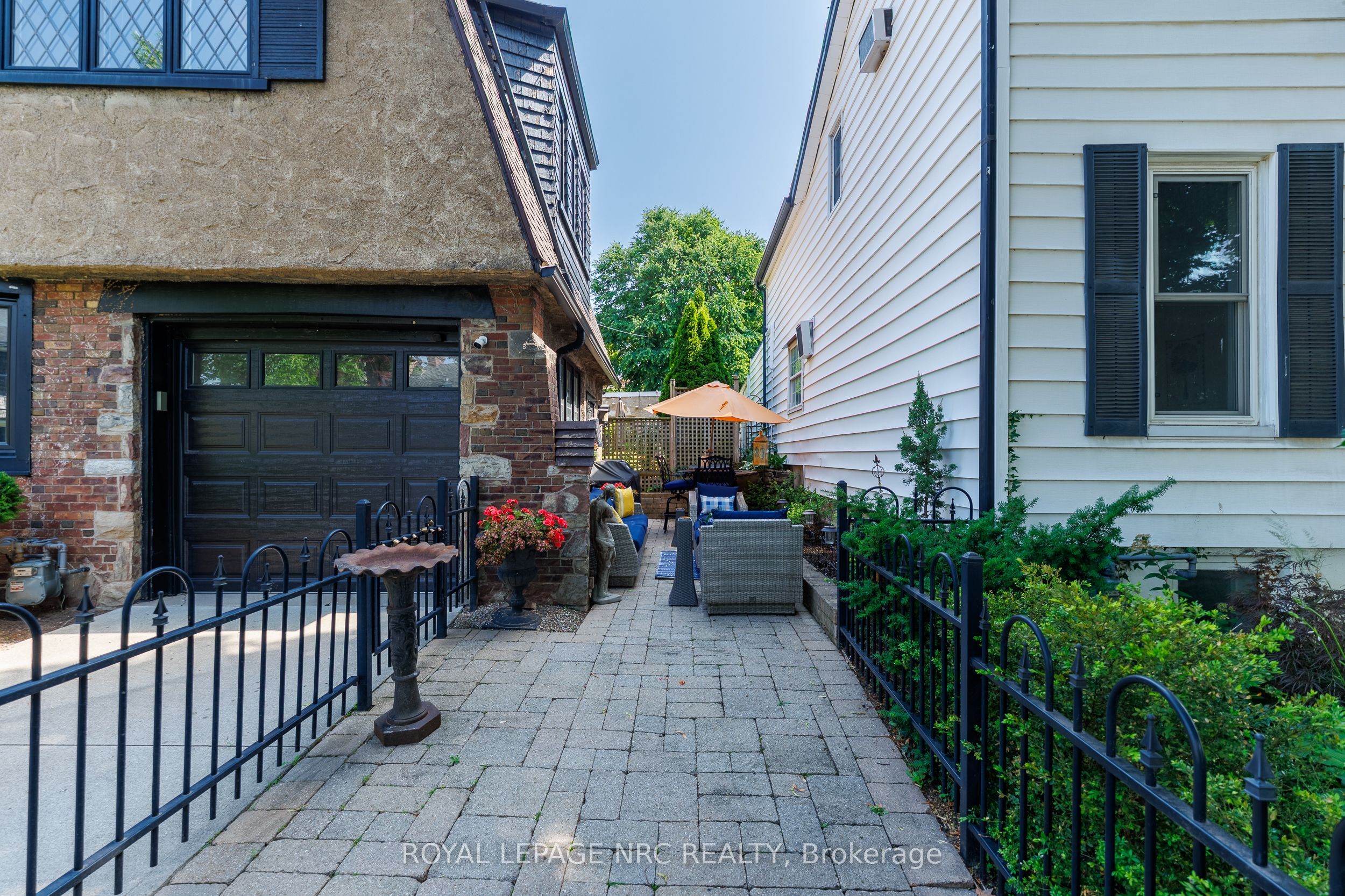 52 Yates Street Property Photo 33
