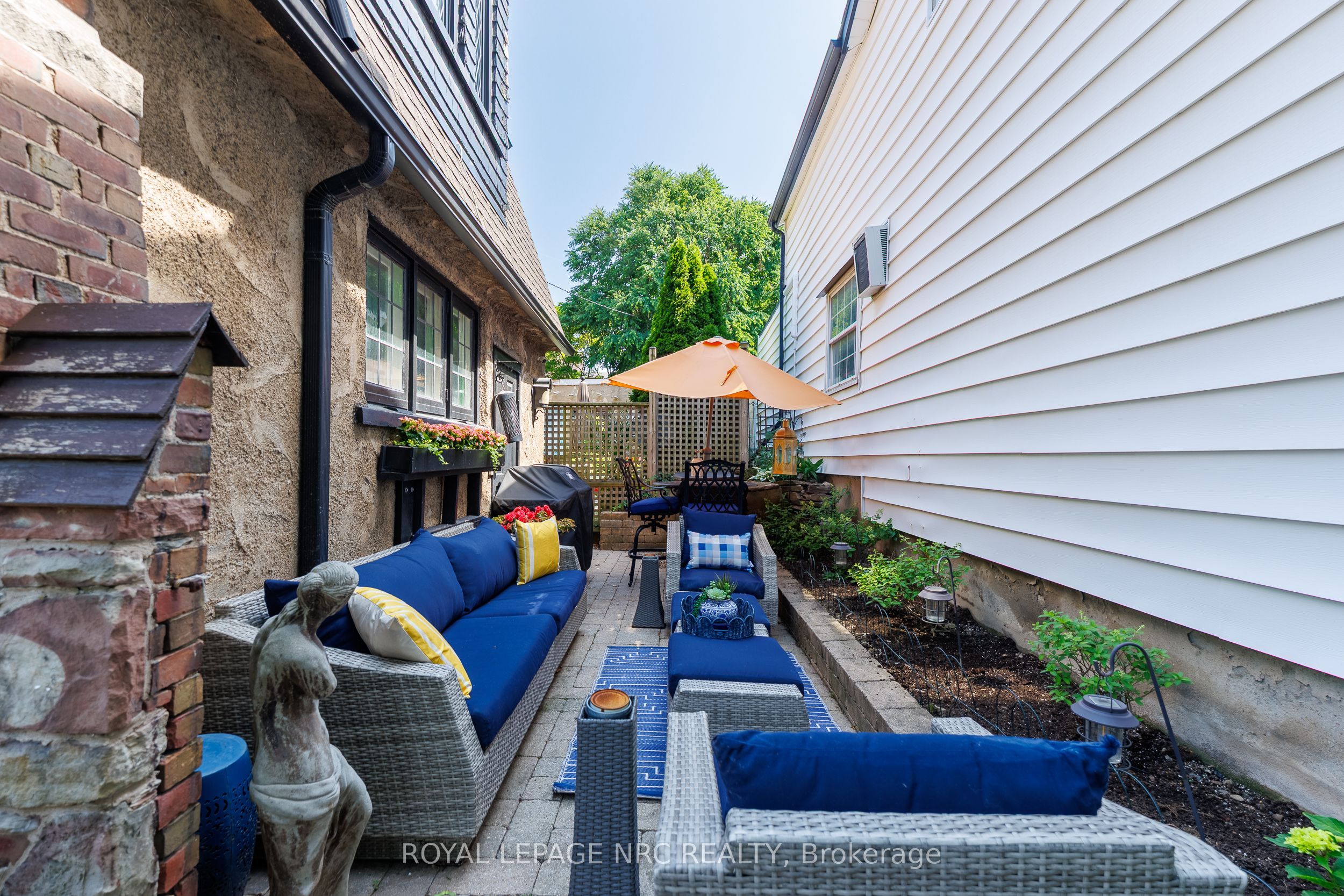 52 Yates Street Property Photo 34