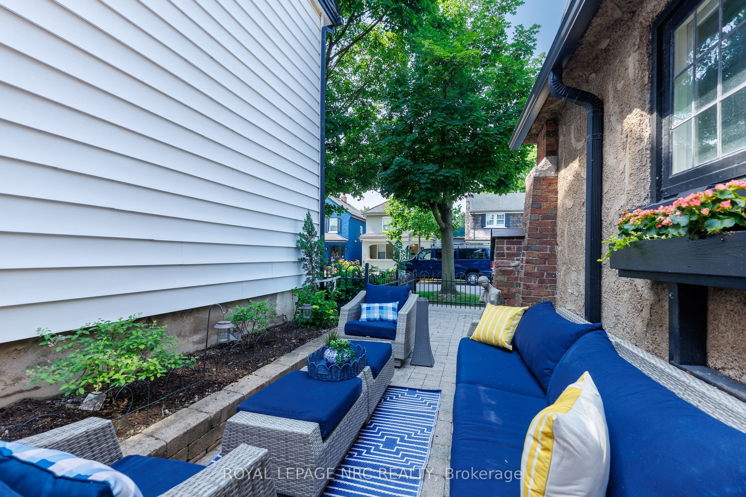 52 Yates Street Property Photo 36