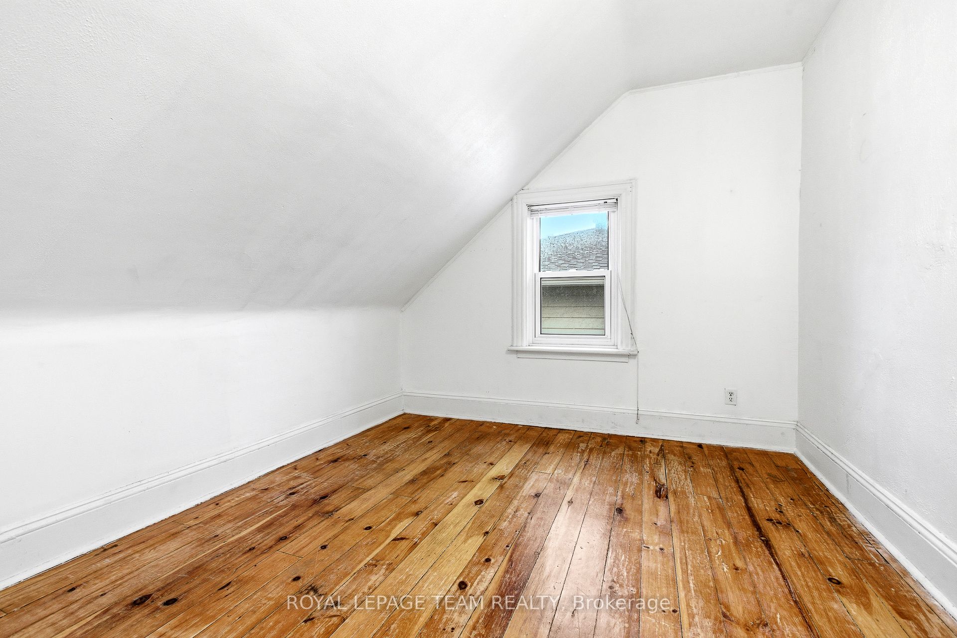 910 Pinecrest Road Property Photo 24