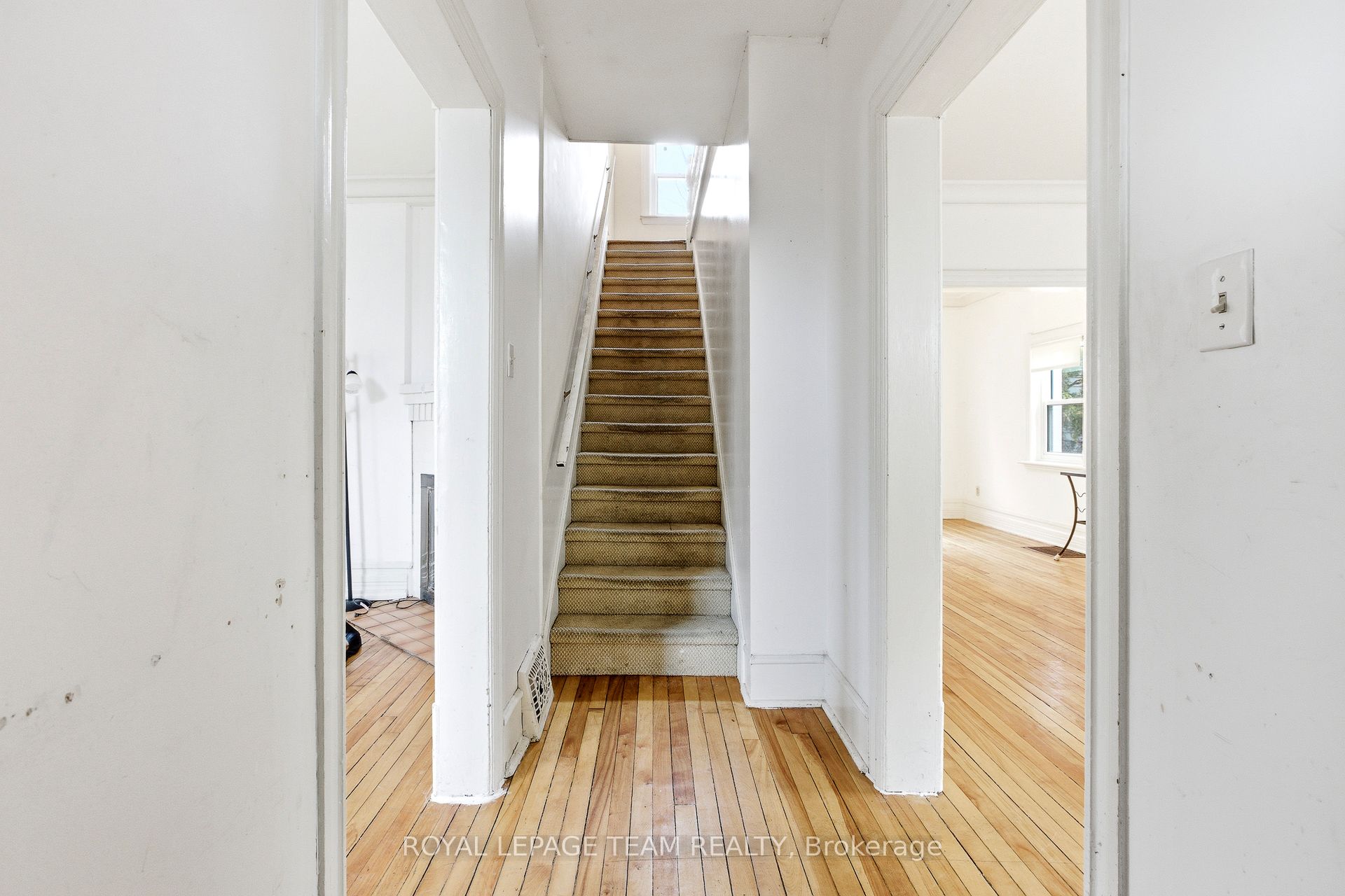 910 Pinecrest Road Property Photo 10