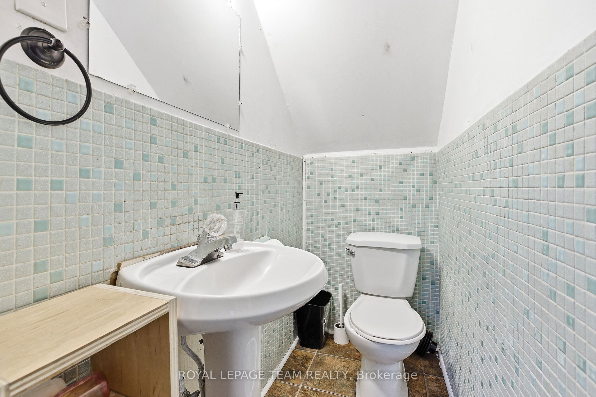 910 Pinecrest Road Property Photo 19