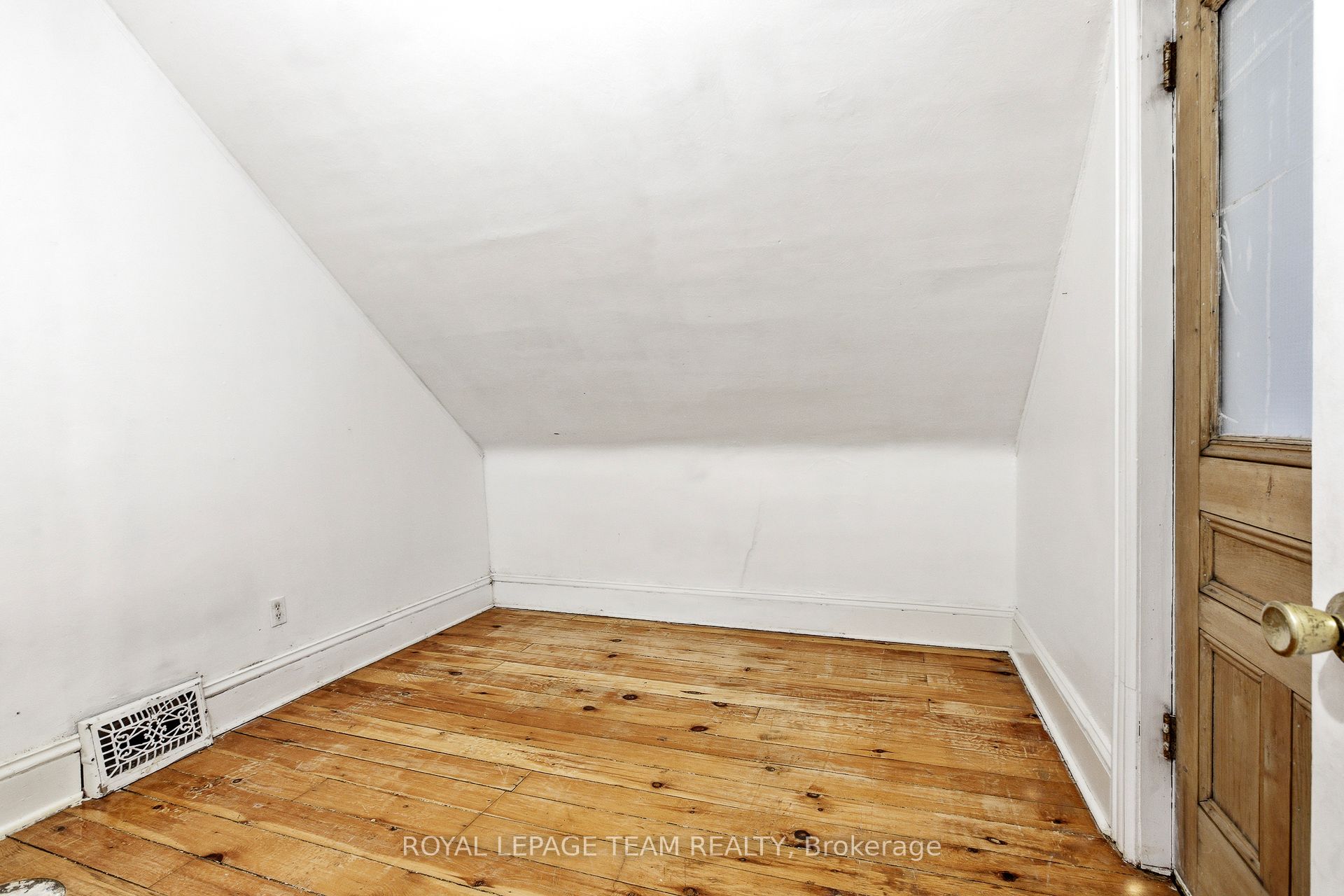 910 Pinecrest Road Property Photo 23
