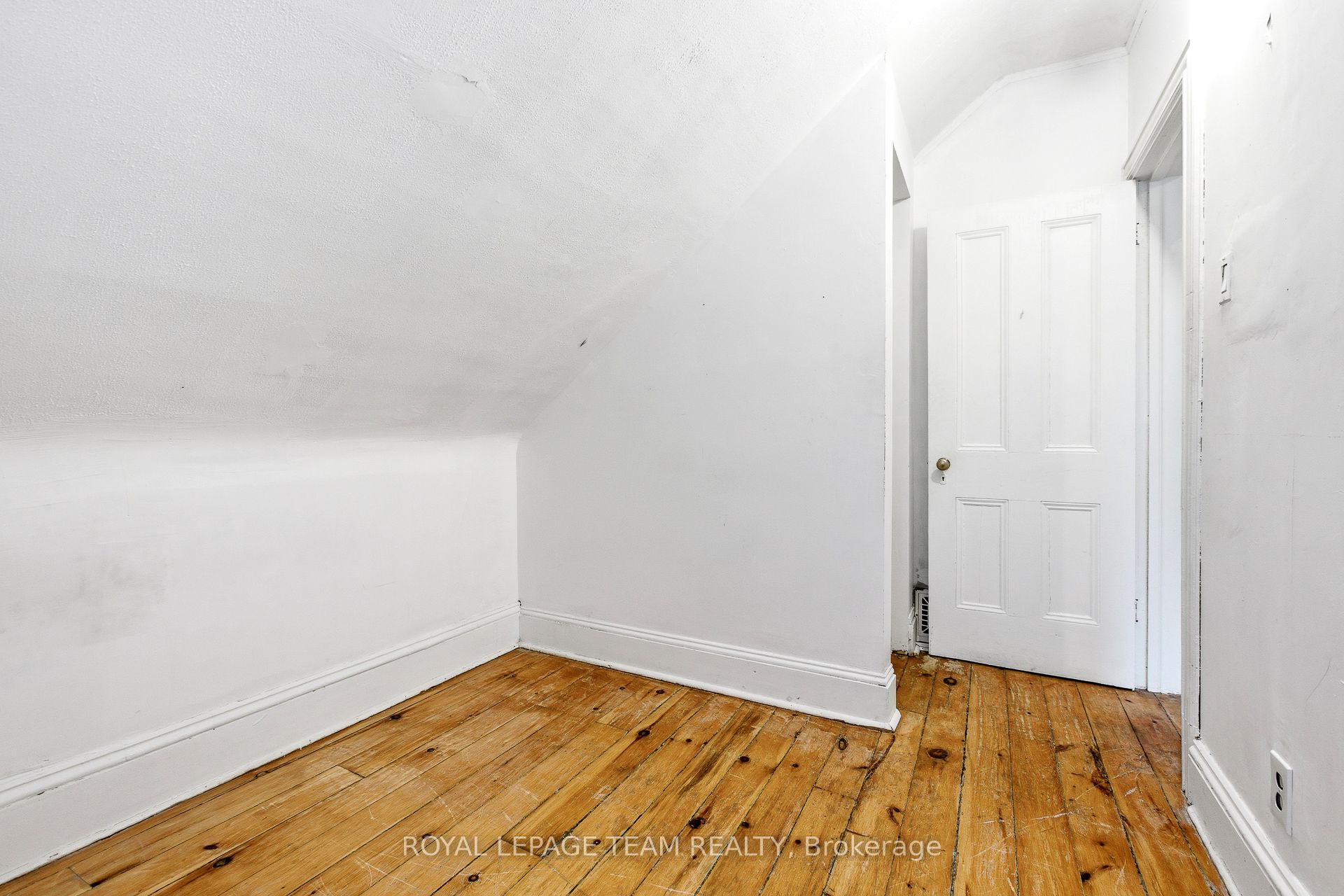 910 Pinecrest Road Property Photo 29