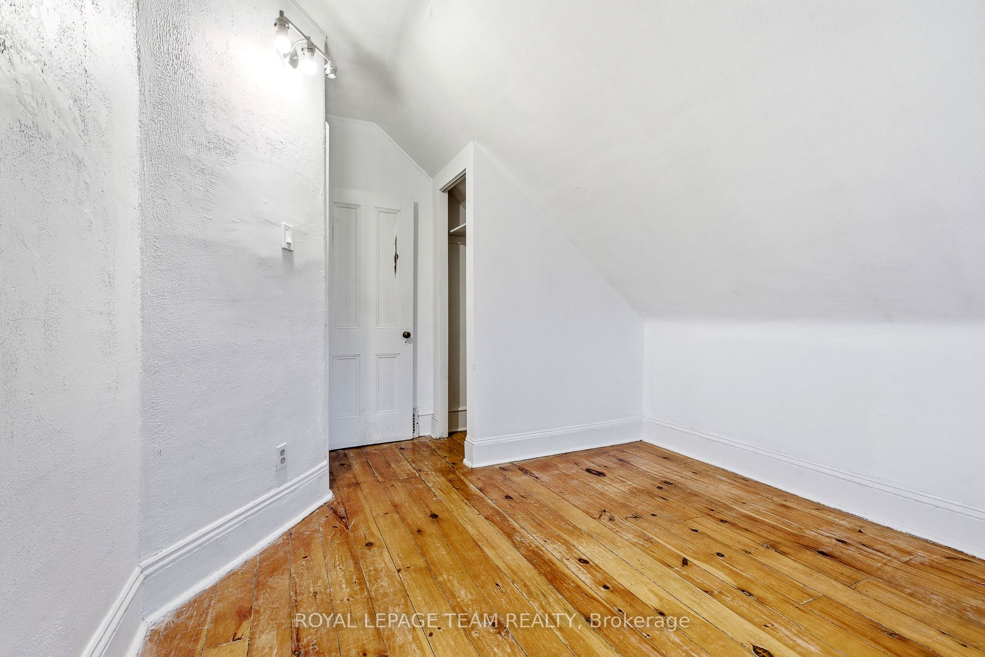 910 Pinecrest Road Property Photo 31