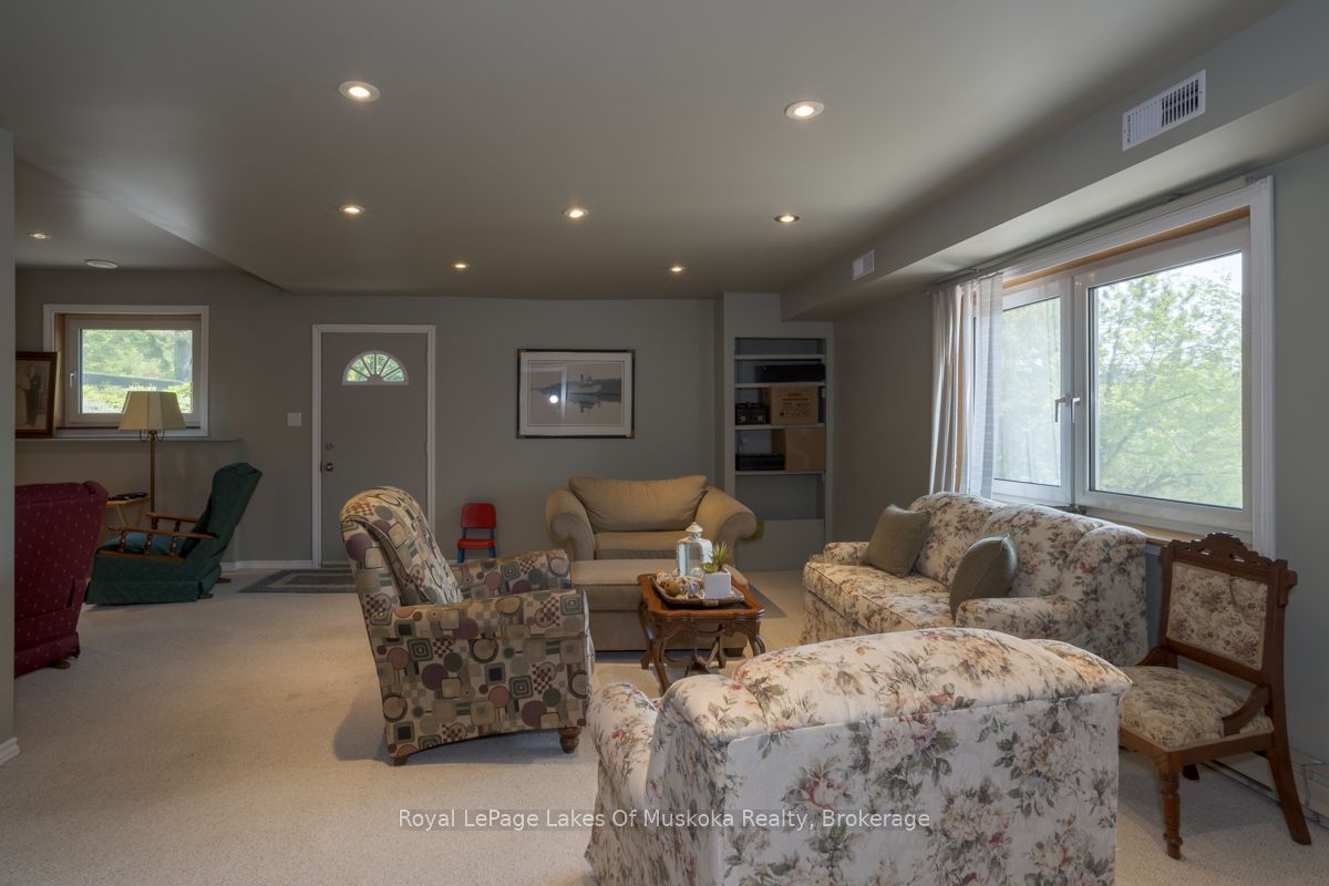 110 Dill Street Property Photo 25