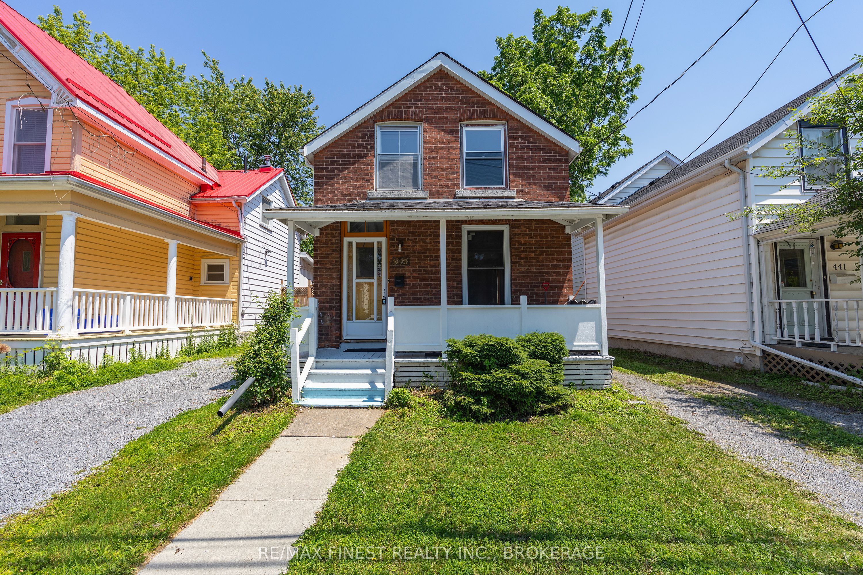 445 Albert Street Property Photo 2