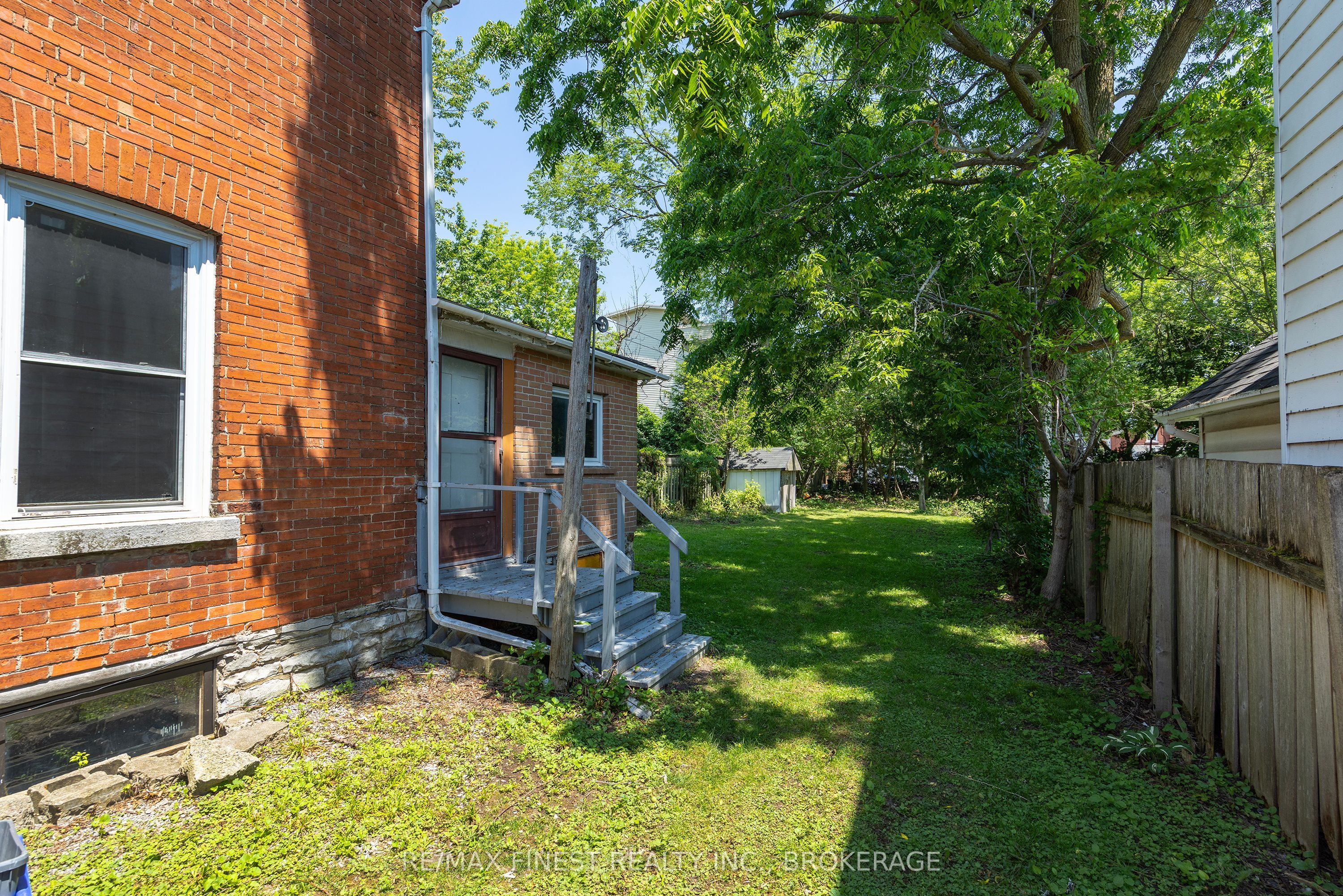 445 Albert Street Property Photo 6