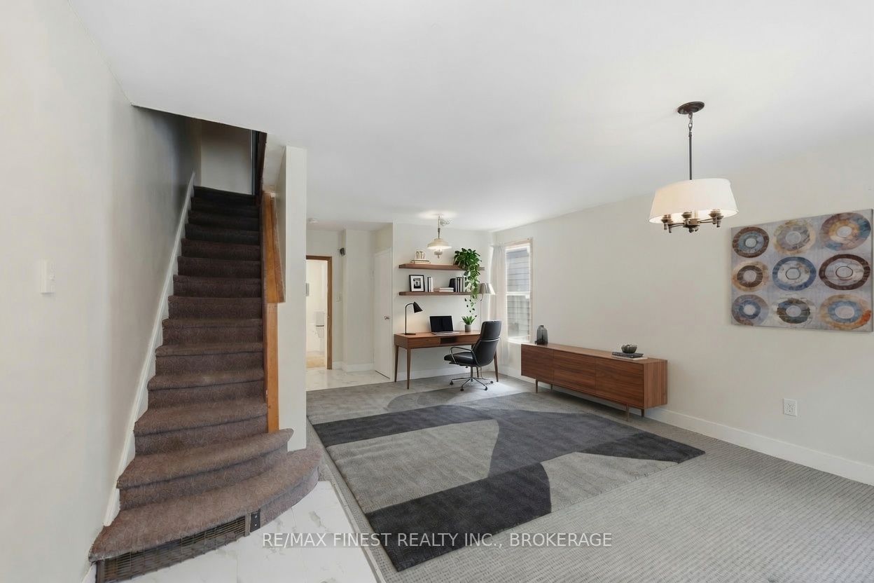 445 Albert Street Property Photo 10