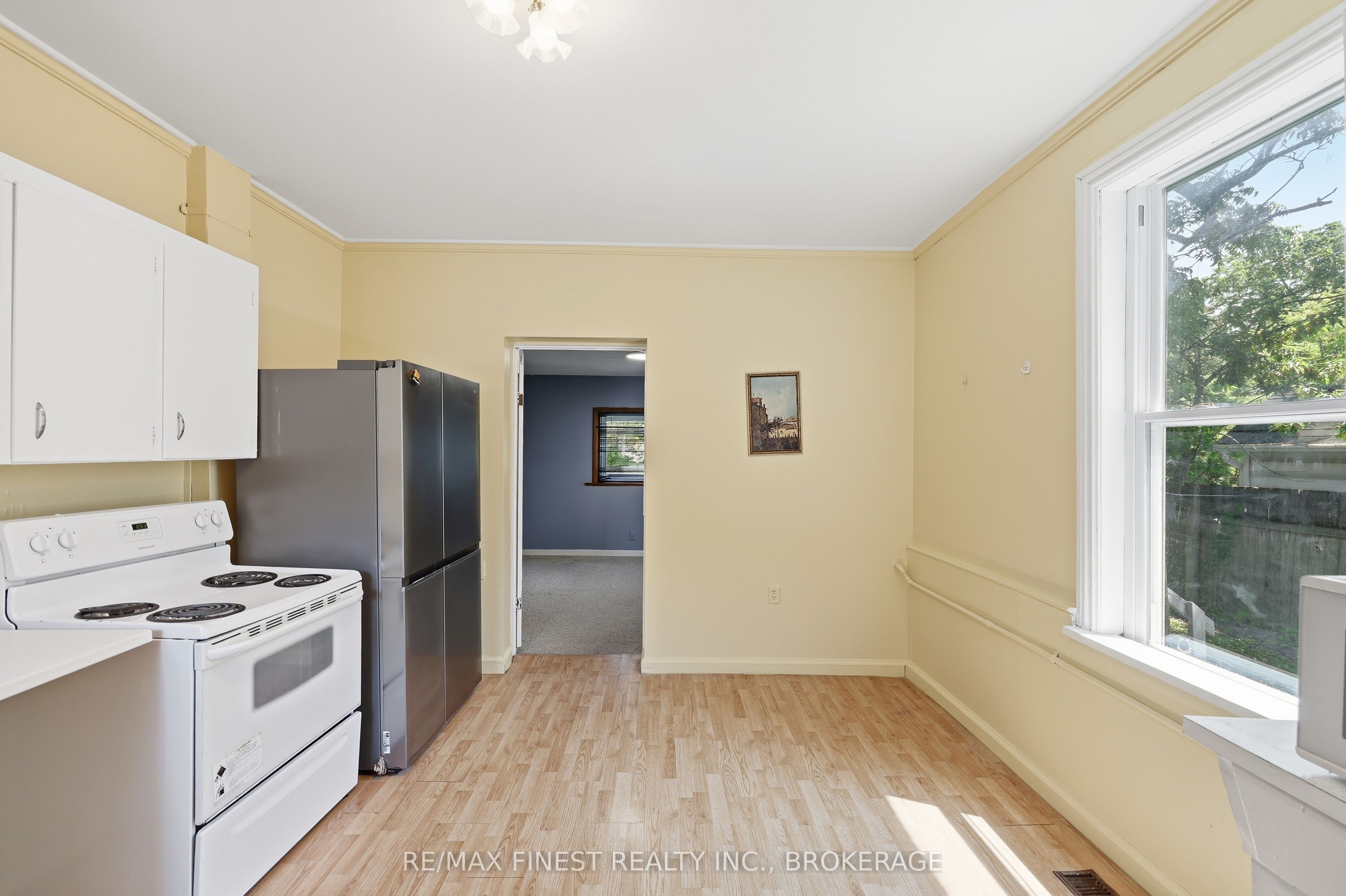 445 Albert Street Property Photo 15