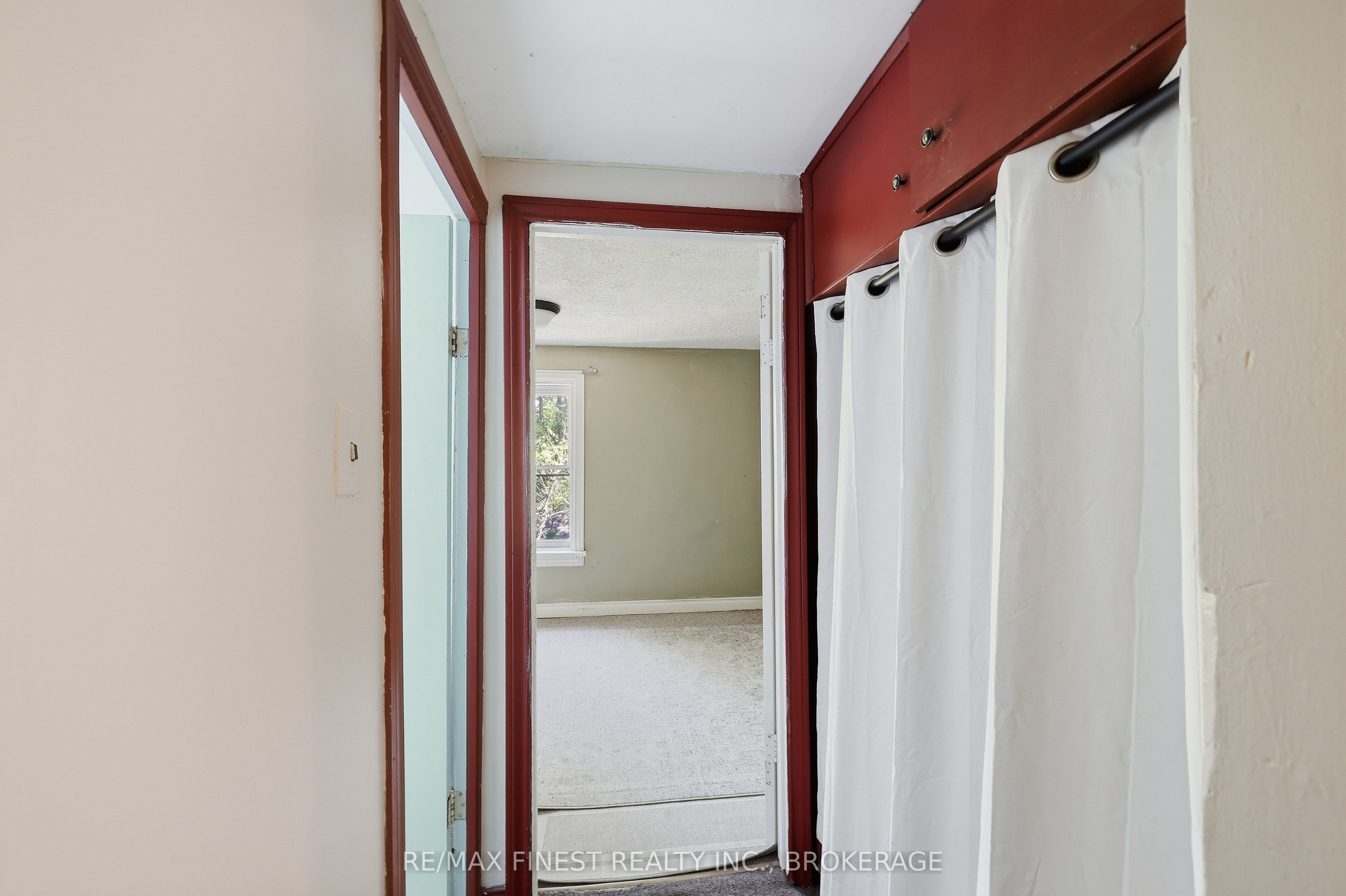 445 Albert Street Property Photo 26